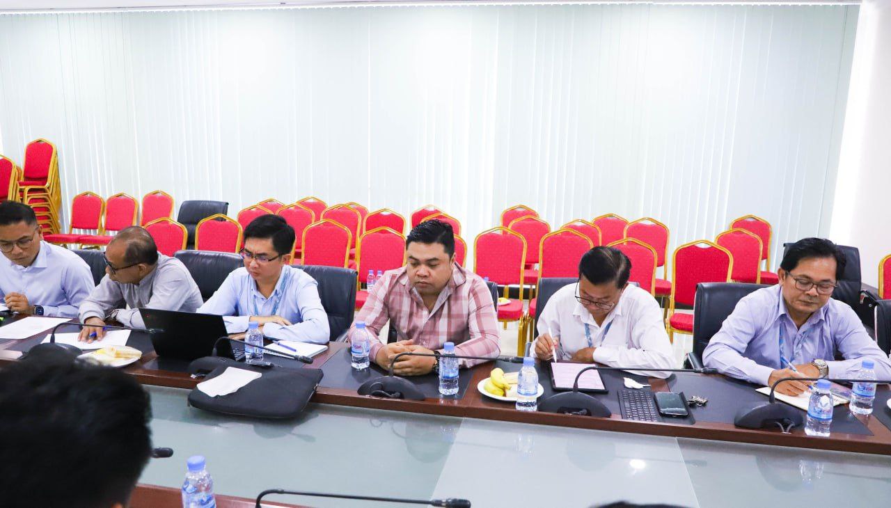 ឯកឧត្តមបណ្ឌិត ជ្រុន ថេរ៉ាវ៉ាត អញ្ជើញដឹកនាំកិច្ចប្រជុំបូកសរុបលទ្ធផលការងារប្រចាំខែកញ្ញា និងលើកទិសដៅការងារអនុវត្តបន្ត របស់ គ.ត.វ. 14 photo 2024 09 20 14 05 04