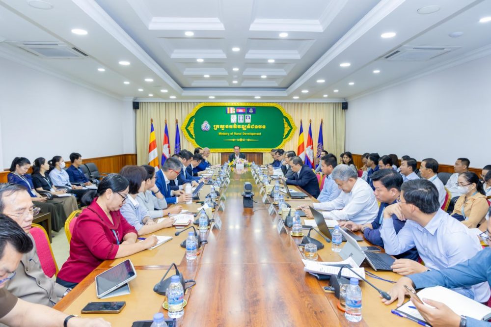 ឯកឧត្តម ឈឹម សៅគី ដឹកនាំកិច្ចប្រជុំគណៈកម្មការរៀបចំសន្និបាតរបស់ក្រសួងអភិវឌ្ឍន៍ជនបទ 2 7 7