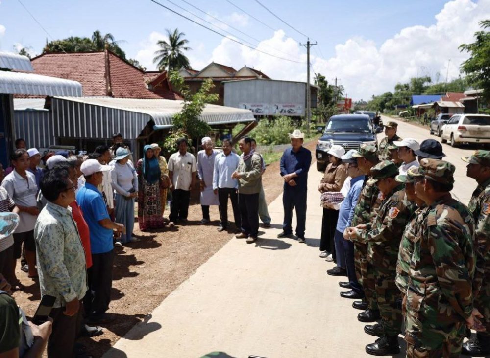 ឯកឧត្ដមបណ្ឌិត សៅ ជីវ័ន្ត ដឹកនាំគណ:កម្មការអន្តរក្រសួង អញ្ជើញចុះត្រួតពិនិត្យនិងវាយតម្លៃលើការងារស្ថាបនា និងស្តារឡើងវិញផ្លូវចំនួន ៥គម្រោង 2 photo 2024 10 17 19 10 50