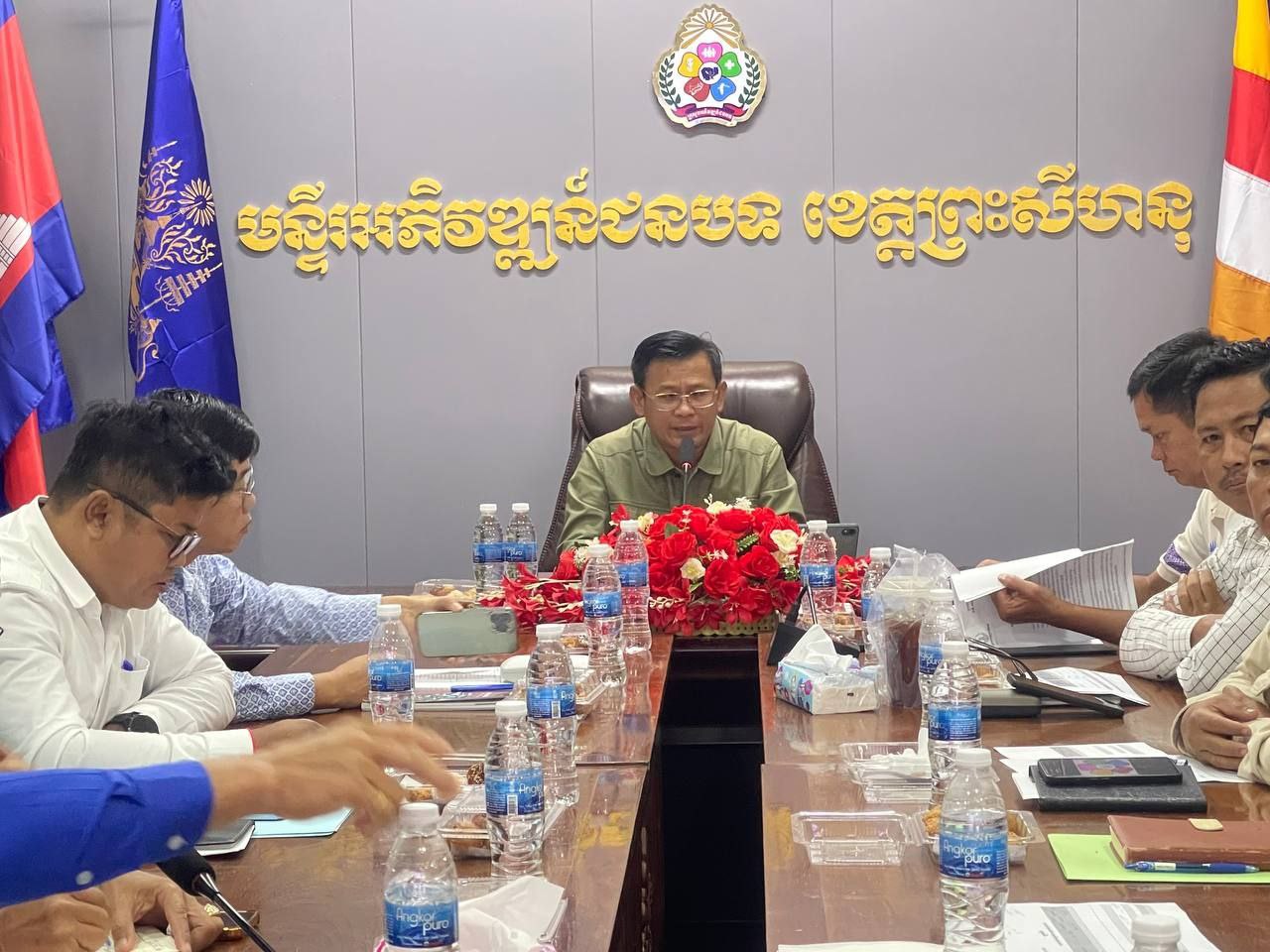 លោក ប្រាក់ សុវណ្ណ ដឹកនាំកិច្ចប្រជុំបូកសរុបលទ្ធផលការងារប្រចាំខែតុលា និងលើកទិសដៅការងារបន្តខែវិច្ឆិកា របស់មន្ទីរអភិវឌ្ឍន៍ជនបទខេត្តព្រះសីហនុ 9 photo 2024 10 23 18 02 17