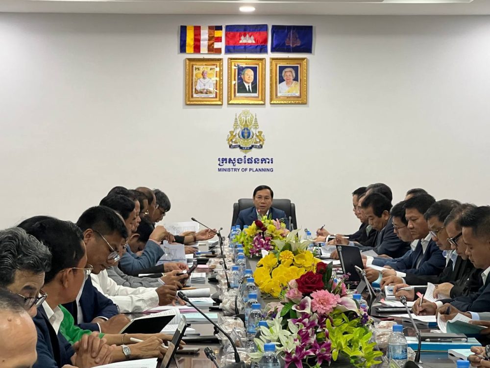 ឯកឧត្តម ផូ ផារិទ្ធ អញ្ជើញចូលរួមក្នុងកិច្ចប្រជុំអន្តរក្រសួង ពិនិត្យ និងសម្រេច សេចក្តីព្រៀងផែនការយុទ្ធសាស្រ្តអភិវឌ្ឍន៍ជាតិ (ផ.យ.អ.ជ) ២០២៤-២០២៨ 2 photo 2024 12 03 09 44 19