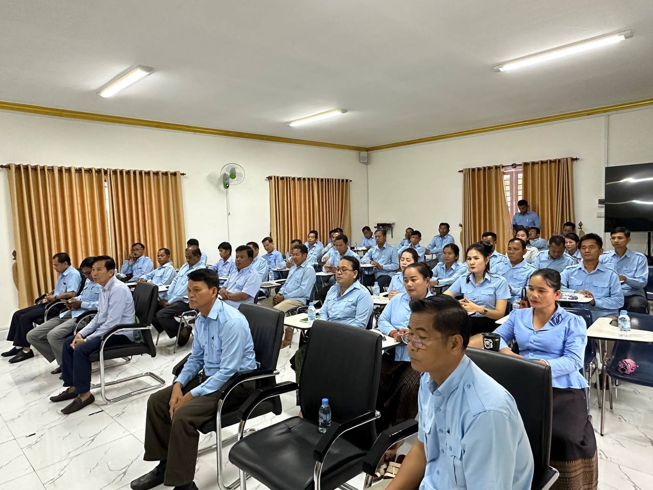 ឯកឧត្តមបណ្ឌិត នួន ដាញ៉ិល អញ្ជើញដឹកនាំកិច្ចប្រជុំបូកសរុបលទ្ធផលការងារសម្រេចបានក្នុងត្រីមាសទី៤ ឆ្នាំ២០២៤ និងលើកទិសដៅការងារត្រីមាសទី១ ឆ្នាំ២០២៥ របស់មន្ទីរអភិវឌ្ឍន៍ជនបទខេត្តតាកែវ 8 photo 2024 12 03 12 09 14