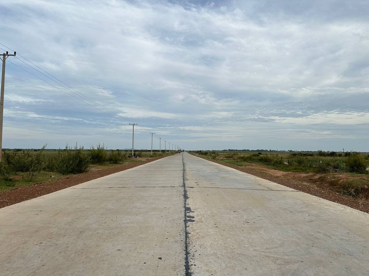 ឯកឧត្តម សាន វិសាលដឹកនាំមន្រ្តីបច្ចេកទេសថ្នាក់ក្រសួង (PMU) ត្រួតពិនិត្យគម្រោងពង្រឹងសមត្ថភាពផលិតភាពជនបទ (NRRPCP) នៅខេត្តប៉ៃលិន និងខេត្តកំពង់ឆ្នាំង 21 photo 2024 12 04 10 09 44