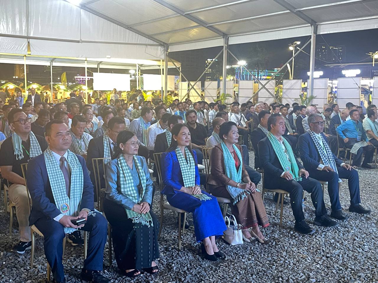 photo 2024 12 06 18 30 03