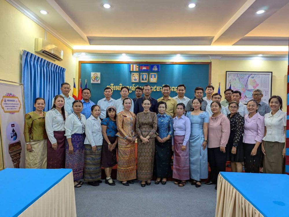 លោកជំទាវ ហូ សុវណ្ណិកា អញ្ជើញដឹកនាំកិច្ចប្រជុំបូកសរុបលទ្ធផលការងារត្រីមាសទី៤ និងលើកទិសដៅការងារត្រីមាសទី១ ឆ្នាំ២០២៥ របស់មន្ទីរអភិវឌ្ឍន៍ជនបទរាជធានីភ្នំពេញ 2 photo 2024 12 13 18 10 13 2