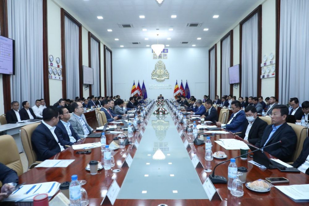 ឯកឧត្តមបណ្ឌិត ជ្រុន ថេរ៉ាវាត អញ្ជើញចូលរួមក្នុងកិច្ចប្រជុំ ពិភាក្សាលើការ កំណត់នូវមូលដ្ឋាន (Baseline) និងចំណុចគោលដៅ (Target) ចំពោះពិន្ទុ នៃសន្ទស្សន៍ ប្រតិបត្តិការភស្តុភារកម្ម ( LPI Score ) ក្នុងក្របខ័ណ្ឌតាមដាន ត្រួតពិនិត្យ និងវាយតម្លៃ ការអនុវត្តយុទ្ធសាស្រ្តបញ្ចកោណដំណាក់កាលទី១ 2 photo 2025 01 15 11 05 52