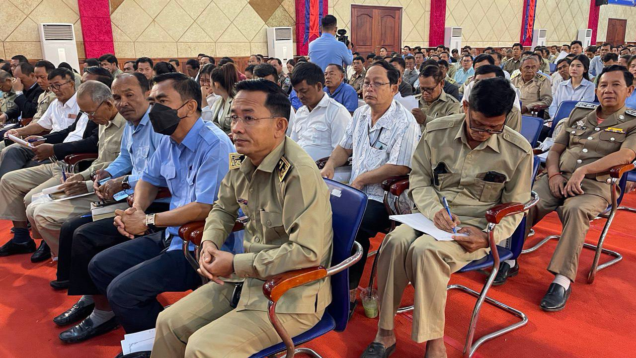 ឯកឧត្តម អ៊ិន ចន្ថា អញ្ជើញចូលរួមជាគណៈអធិបតីក្នុងវគ្គបណ្តុះបណ្តាលស្តីពី ដំណើរការនៃការអនុវត្ត “កម្មវិធីផ្តល់ដី ការពារព្រៃដើម្បីរួមគ្នាអភិវឌ្ឍដោយចីរភាព” 9 photo 2025 01 21 14 55 07