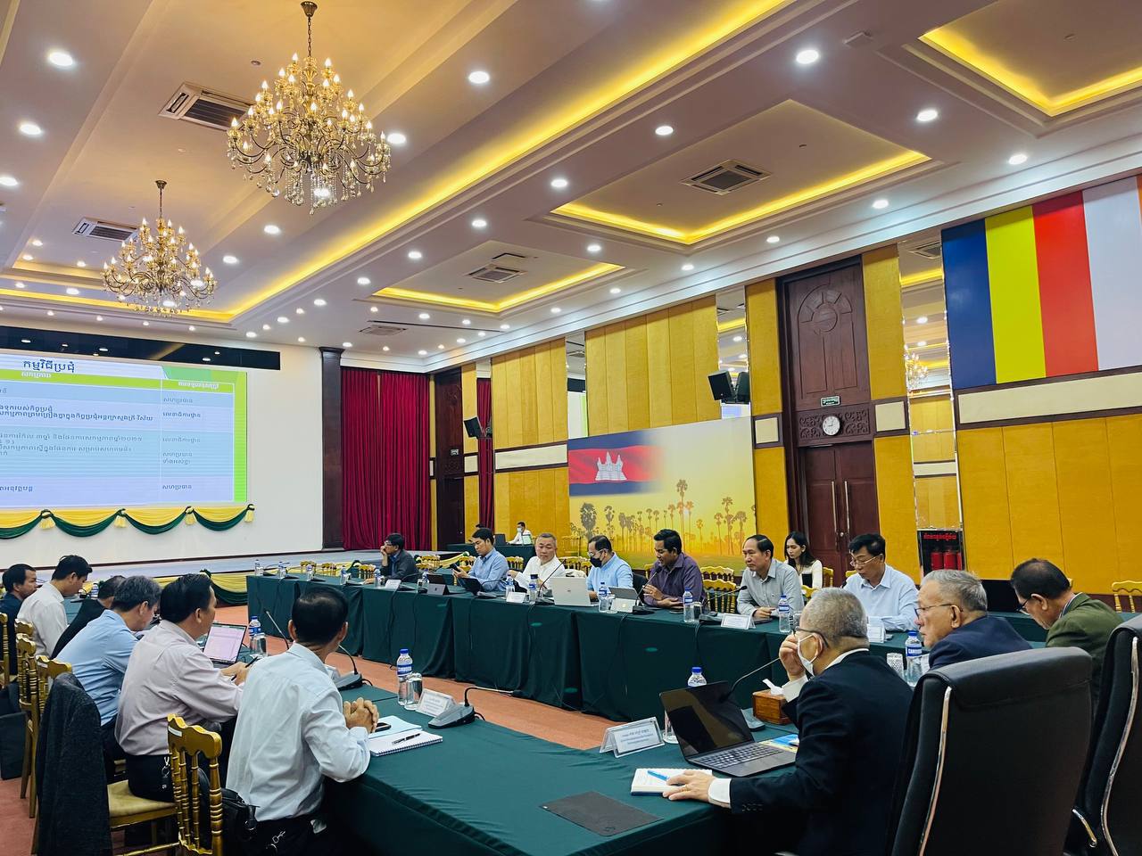 កិច្ចប្រជុំលើកទី៥ ស្តីពីការសម្របសម្រួលការអនុវត្តកម្មវីធីគោលនយោបាយ និងសកម្មភាពដែលពាក់ព័ន្ធសហគមន៍កសិកម្មទំនើប សហគមន៍កសិករប្រើប្រាស់ទឹក និងភូមិគំរូ 12 photo 2025 01 29 12 48 35