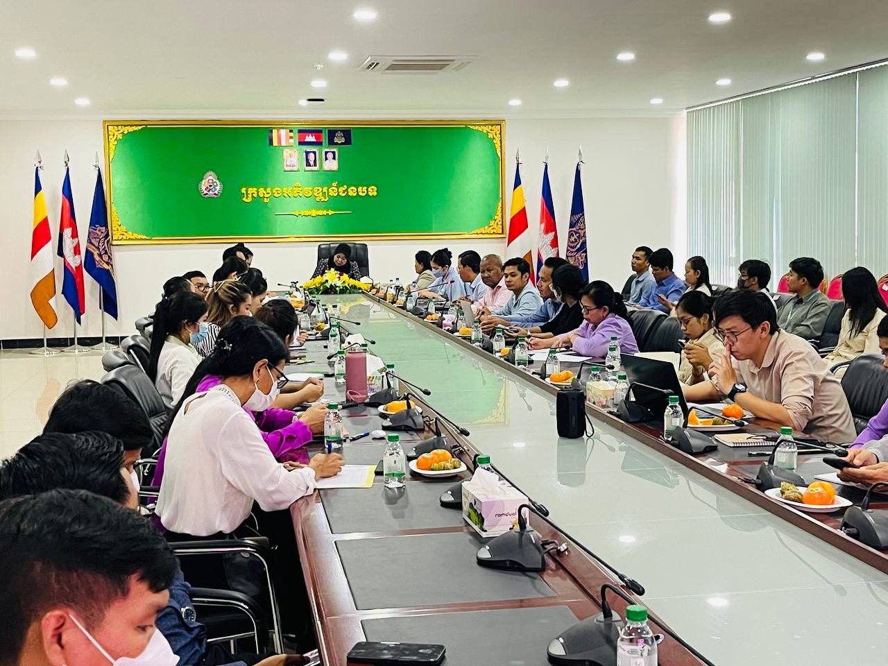 លោកជំទាវ ម៉ាត់ ម៉ារ៉ា អញ្ជើញដឹកនាំ កិច្ចប្រជុំ ផ្សព្វផ្សាយ អំពីទស្សនៈយេនឌ័រ អេដស៍ ទប់ស្កាត់អំពើជួញដូរមនុស្ស ជនមានពិការភាព និងកុមារ 12 photo 2025 02 12 18 31 17