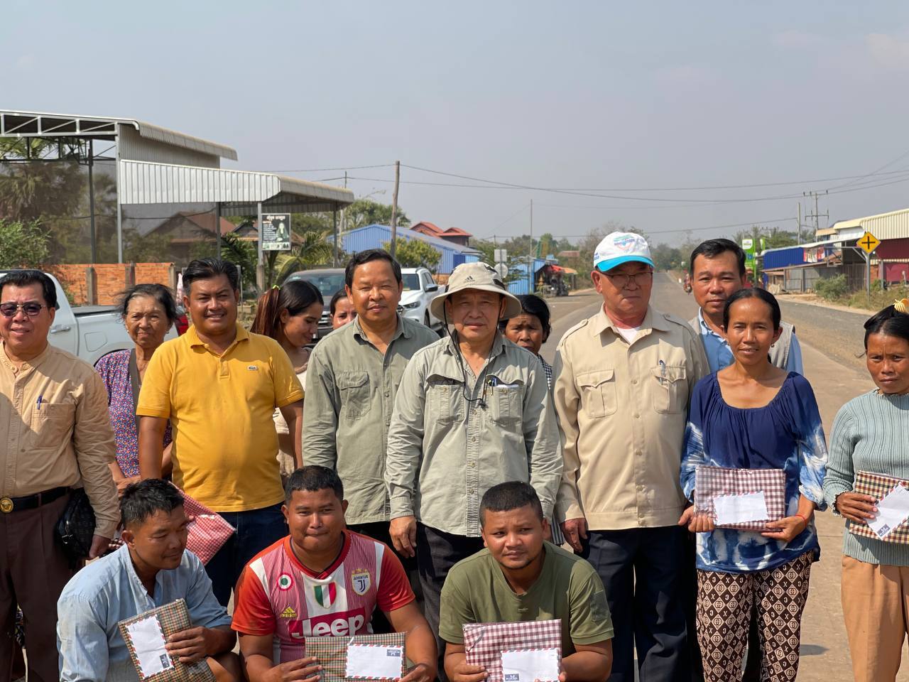 ឯកឧត្ដម អ៊ឹង វណ្ណា និងឯកឧត្តម ចុង ផែត ចុះត្រួតពិនិត្យខ្សែផ្លូវចំនួន៣ខ្សែ នៅខេត្តព្រះវិហារ កំពង់ធំ និងខេត្តកំពង់ចាម 10 photo 2025 02 13 10 28 10