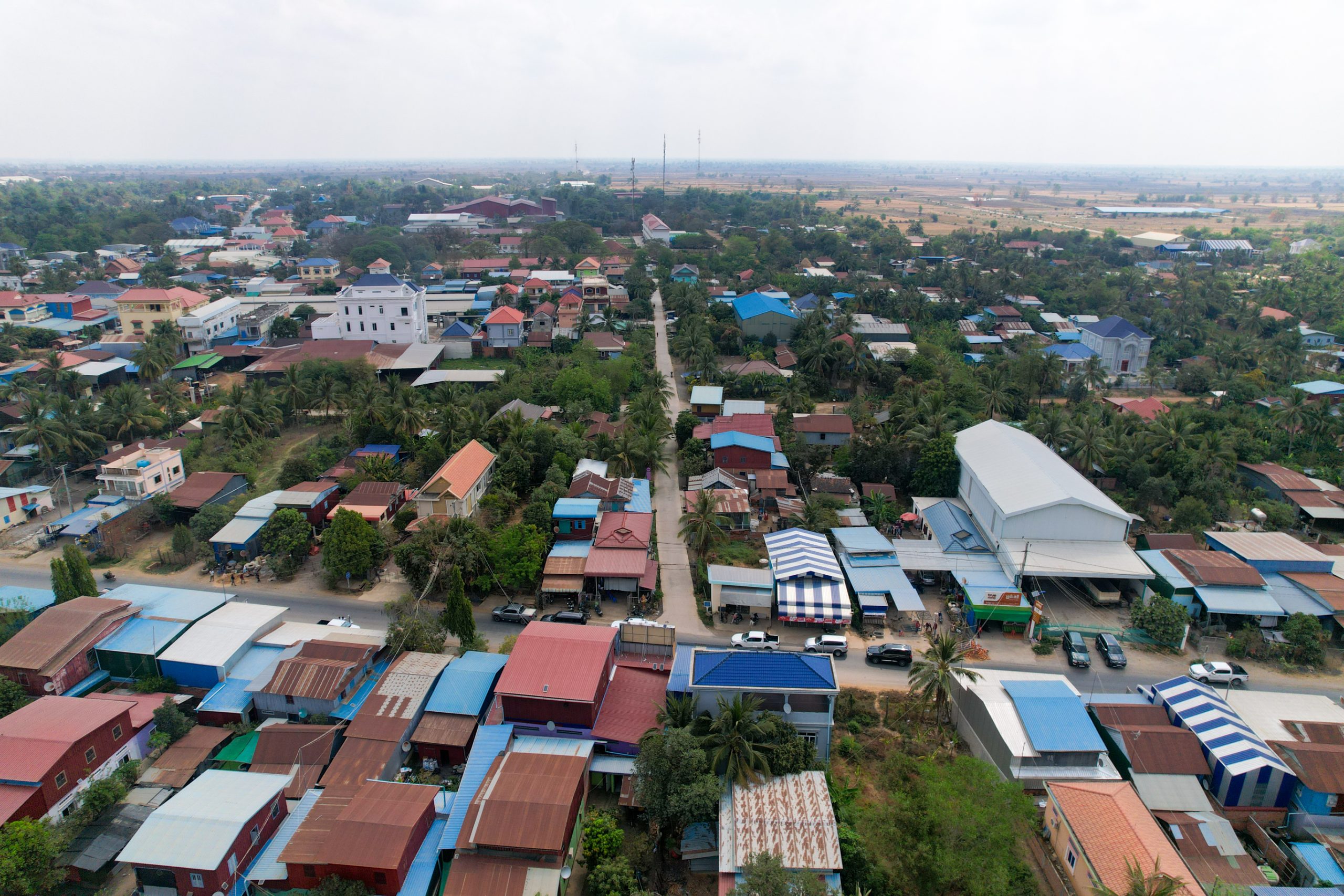 ឯកឧត្តម ឆាយ ឫទ្ធិសែន ដឹកនាំប្រតិភូក្រសួង អញ្ជើញចុះពិនិត្យស្ថានភាពភូមិ ដែលមន្ទីរអភិវឌ្ឍន៍ជនបទខេត្តបាត់ដំបងស្នើសុំអភិវឌ្ឍជាភូមិគំរូគន្លឹះ 13 DJI 0234 scaled