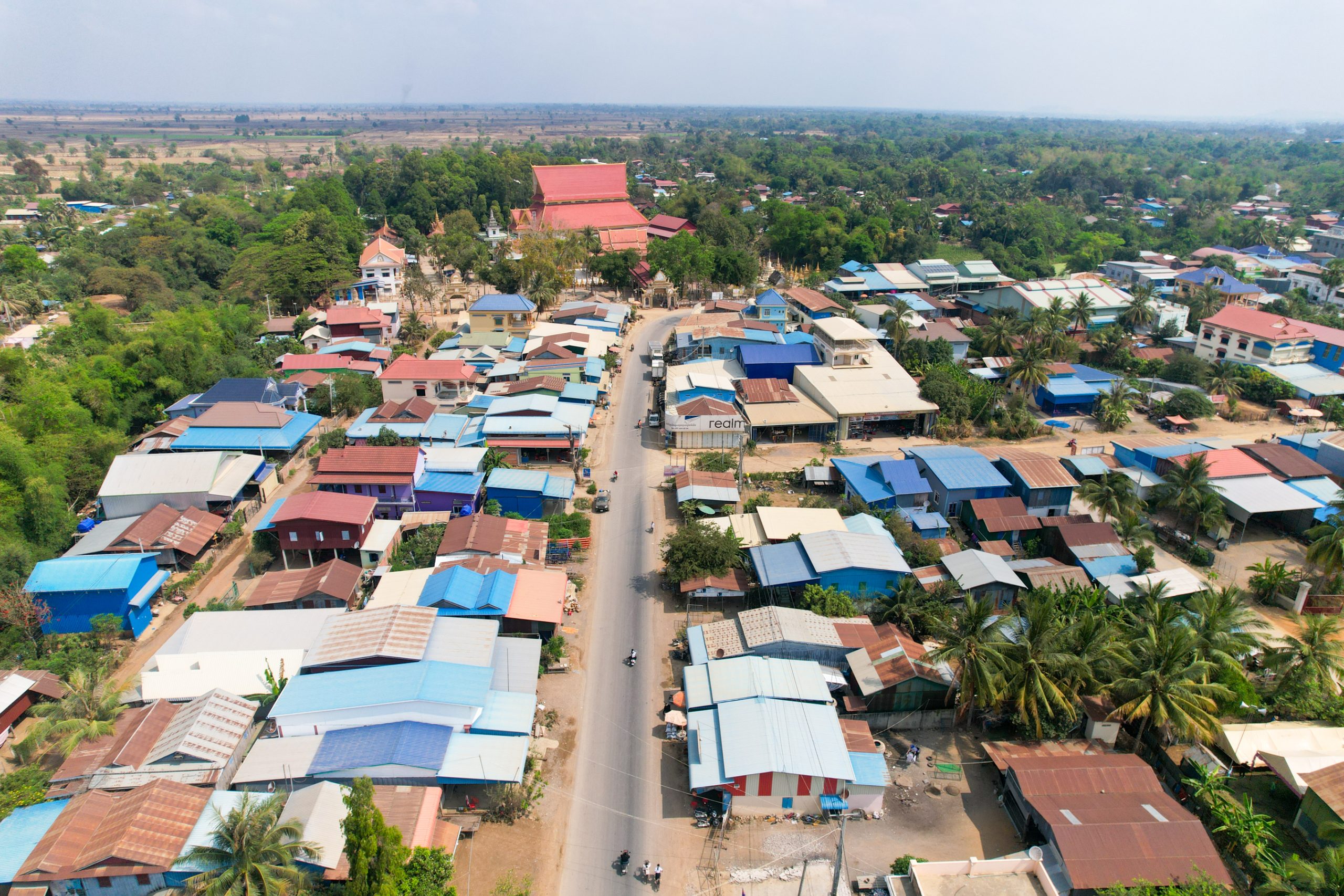 ឯកឧត្តម ឆាយ ឫទ្ធិសែន ដឹកនាំប្រតិភូក្រសួង អញ្ជើញចុះពិនិត្យស្ថានភាពភូមិ ដែលមន្ទីរអភិវឌ្ឍន៍ជនបទខេត្តបាត់ដំបងស្នើសុំអភិវឌ្ឍជាភូមិគំរូគន្លឹះ 15 DJI 0242 scaled
