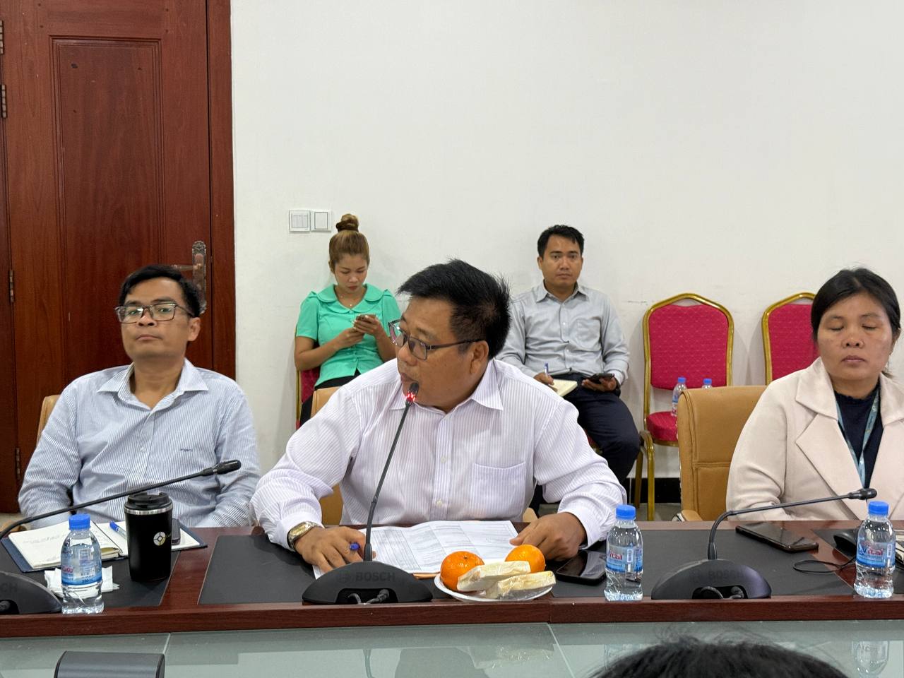 ឯកឧត្តម ផូ ផារិទ្ធ តំណាងដ៏ខ្ពង់ខ្ពស់ឯកឧត្តម ឆាយ ឫទ្ធិសែន រដ្ឋមន្រ្តីក្រសួងអភិវឌ្ឍន៍ជនបទ បានដឹកនាំកិច្ចប្រជុំរៀបចំសូចនាករកម្រិតកម្មវិធី អនុកម្មវិធី និងចង្កោមសកម្មភាព សម្រាប់ឆ្នាំ២០២៦ របស់ក្រសួងអភិវឌ្ឍន៏ជនបទ។ 16 photo 2025 03 06 15 04 31