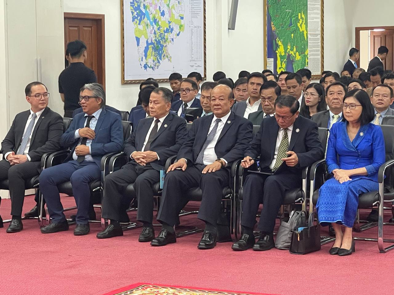 ឯកឧត្តមបណ្ឌិត នួន ដាញ៉ិល អញ្ជើញចូលរួមក្នុងសិក្ខាសាលាថ្នាក់ជាតិស្តីពី “Preparing Cambodia for AI” 12 photo 2025 03 10 17 36 56