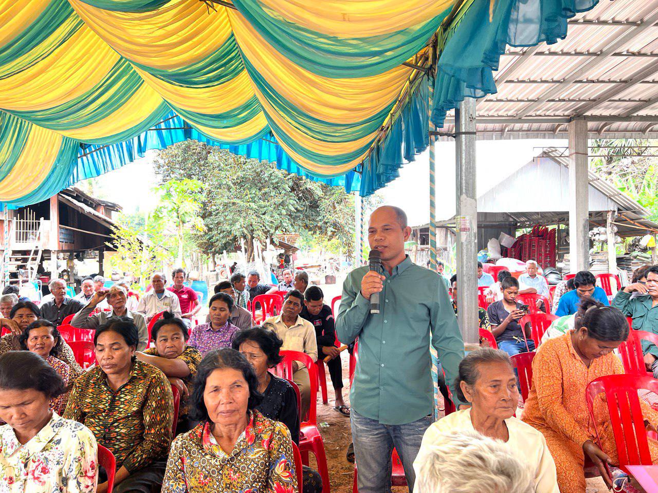 ឯកឧត្តមបណ្ឌិត ចាន់ ដារ៉ុង បានអញ្ជើញជាអធិបតី ក្នុងវេទិកាសាធារណៈនៅភូមិទ័ពបោះ ឃុំធ្លកវៀន ស្រុកសាមគ្គីមានជ័យ ខេត្តកំពង់ឆ្នាំង 16 photo 2025 03 27 12 13 18