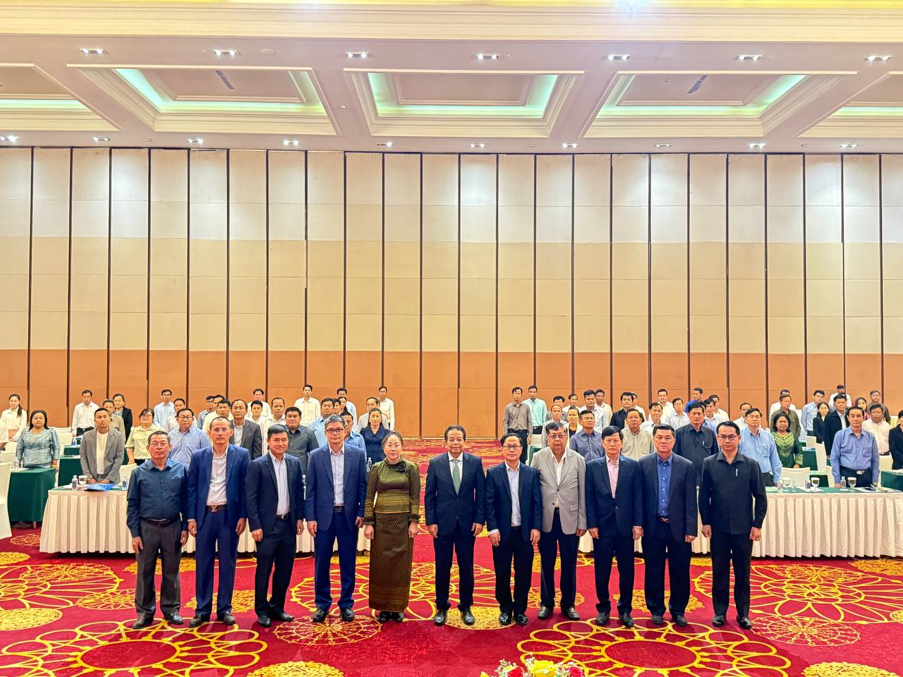 ឯកឧត្តម ផូ ផារិទ្ធ អញ្ជើញជាអធិបតីក្នុងវេទិការសាធារណៈស្តីពីការផ្សព្វផ្សាយព័ត៌មានថវិកាសម្រាប់សាធារណៈជន (ថវិកាពលរដ្ឋ)នៃក្រសួងអភិវឌ្ឍន៍ជនបទ 22 photo 2025 03 27 15 03 45