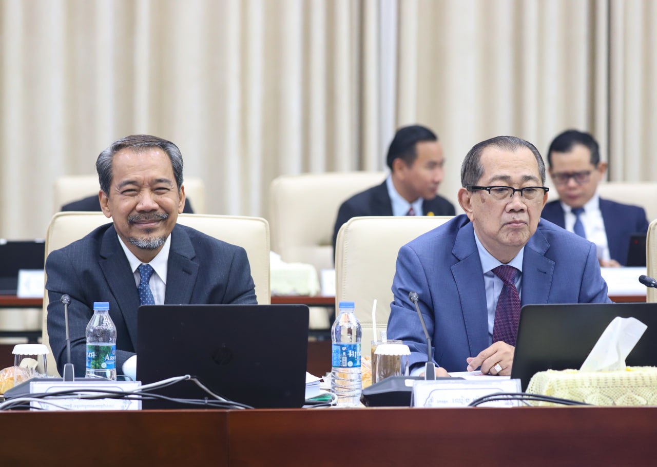 ឯកឧត្តម ឆាយ ឫទ្ធិសែន អញ្ជើញចូលរួមក្នុងកិច្ចប្រជុំពេញអង្គគណៈរដ្ឋមន្ត្រី នៅទីស្តីការគណៈរដ្ឋមន្ត្រី 12 10 1