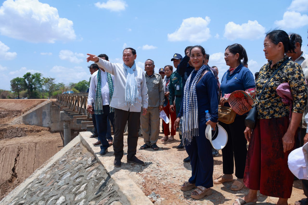 ឯកឧត្តម ឆាយ ឫទ្ធិសែន អញ្ជើញពិនិត្យវឌ្ឍនភាព “ស្ពានអូរតាឆុង” ប្រវែង ៣៦ ម៉ែត្រ ស្ថិតក្នុងខេត្តកំពង់ធំ
