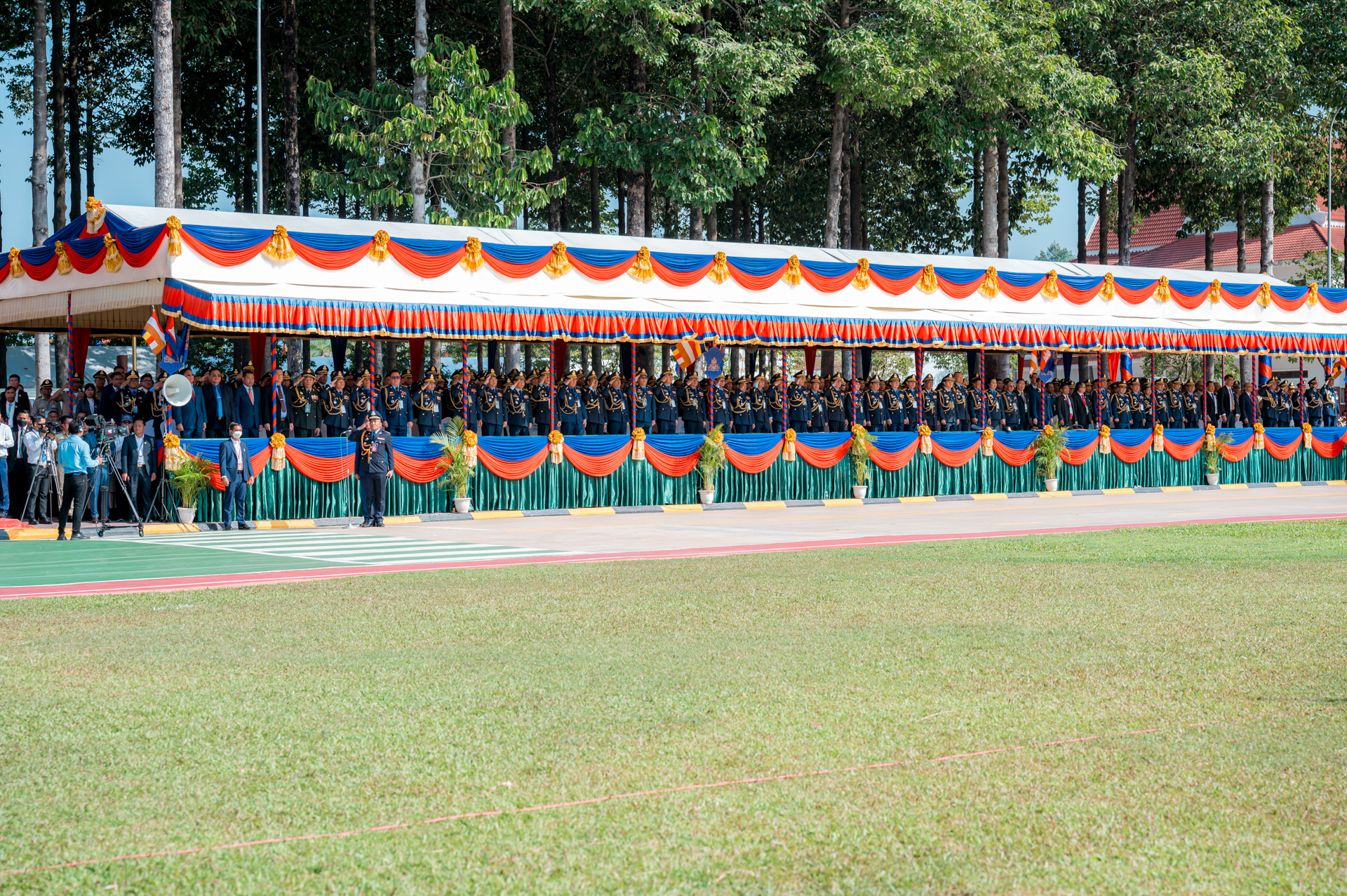 ឯកឧត្តម ឆាយ ឫទ្ធិសែន អញ្ជើញជាកិត្តិយសក្នុងពិធីអបអរសាទរខួបលើកទី៨០ ថ្ងៃកំណើតនគរបាលជាតិកម្ពុជា 17 15