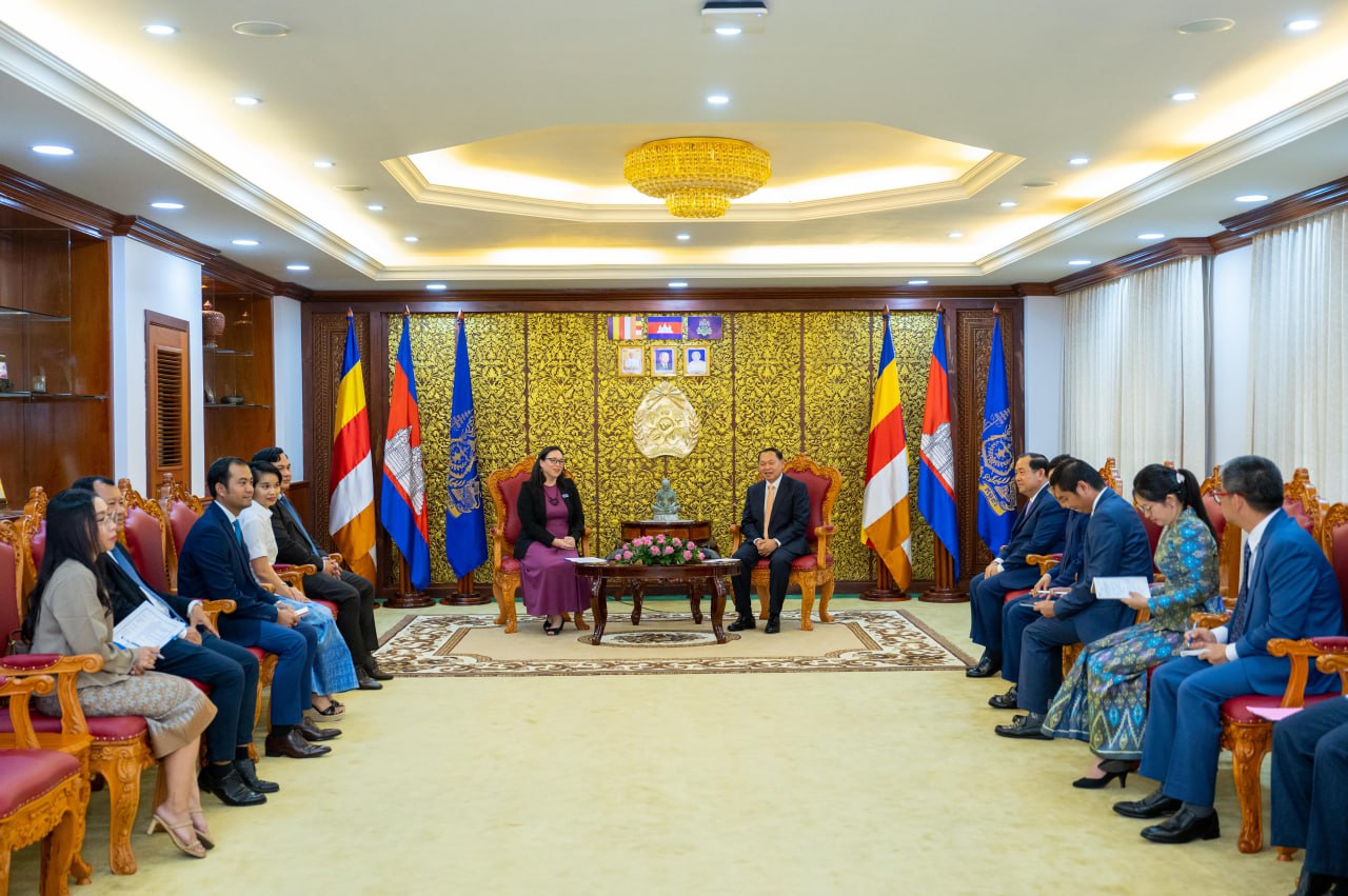 GWYNNETH WONG, នាយិការអង្គការភ្លែនអន្តរជាតិប្រចាំប្រទេសកម្ពុជាចូលជួបសម្តែងការគួរសម និងពិភាគ្សាការងារ