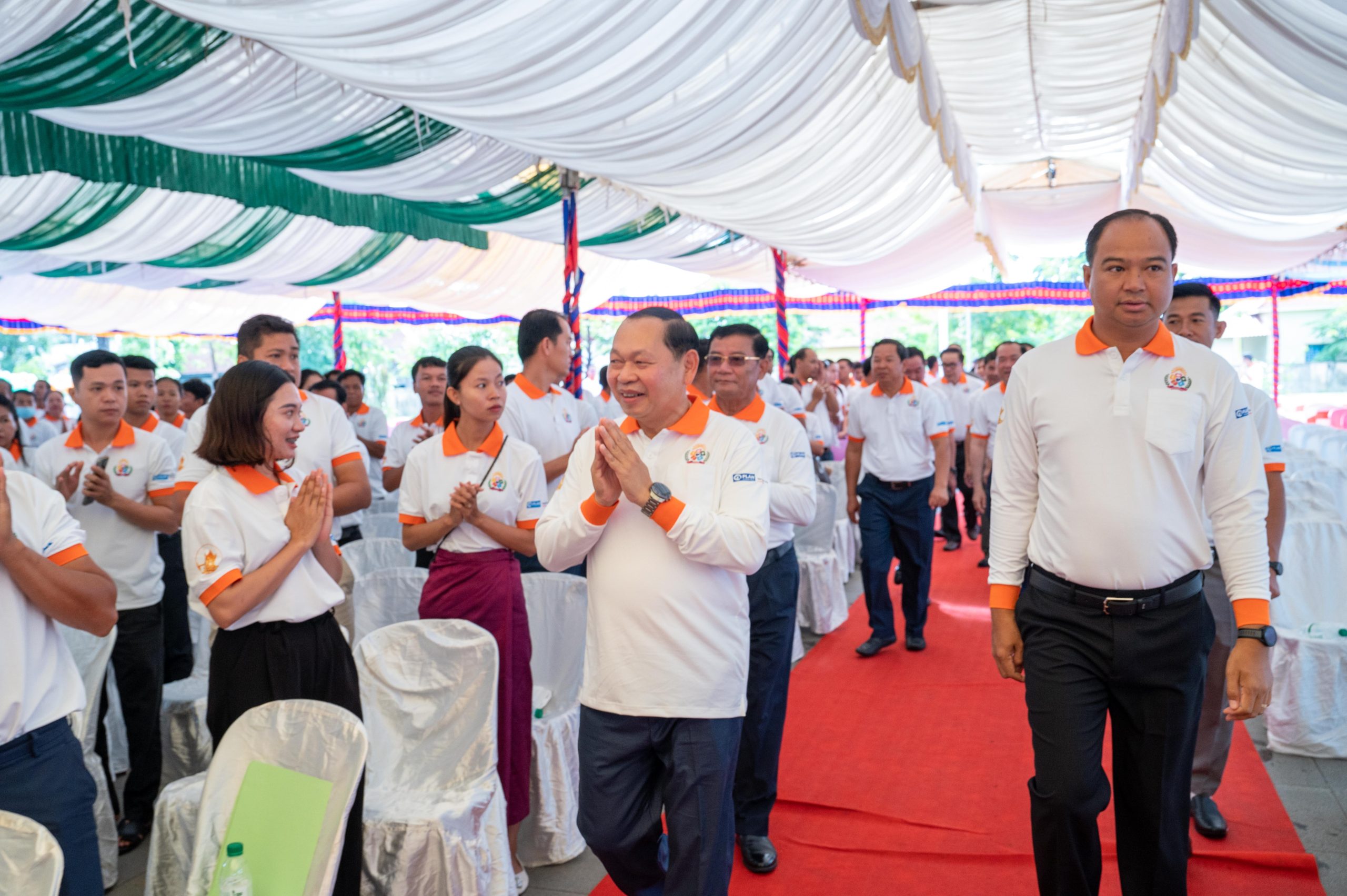 កឧត្តម ឆាយ ឫទ្ធិសែន រដ្ឋមន្ត្រីក្រសួងអភិវឌ្ឍន៍ជនបទ បានអអញ្ជើញជាអធិបតីក្នុងពីធីប្រកាសទទួលស្គាល់ជាផ្លូវការ ខេត្តព្រះវិហារជាខេត្តទី២២ ទទួលបានជ័យលាភីបញ្ចប់ការបន្ទោបង់ពាសវាលពាសកាល (ODF) 12 2 1 1 scaled