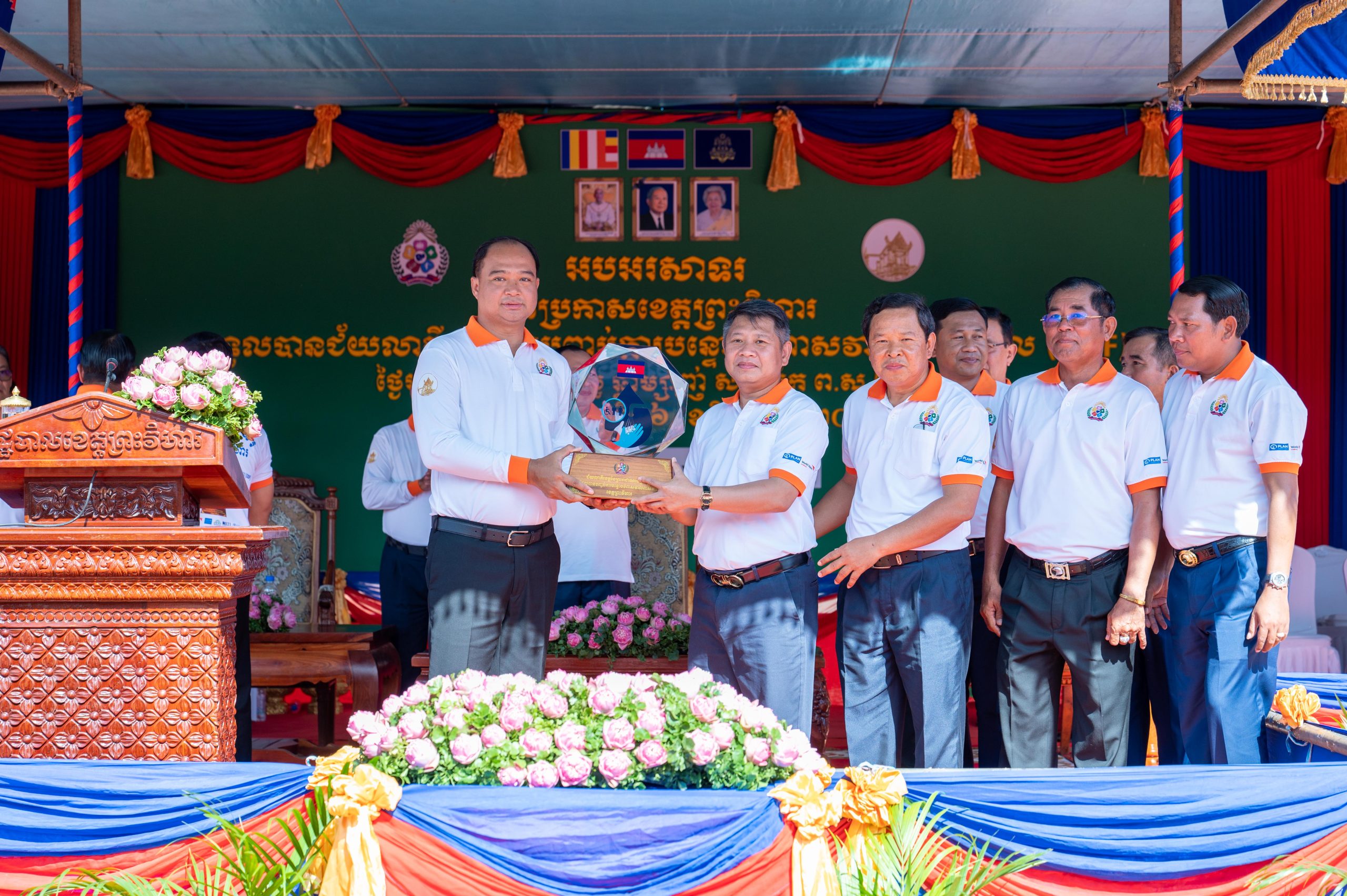 កឧត្តម ឆាយ ឫទ្ធិសែន រដ្ឋមន្ត្រីក្រសួងអភិវឌ្ឍន៍ជនបទ បានអអញ្ជើញជាអធិបតីក្នុងពីធីប្រកាសទទួលស្គាល់ជាផ្លូវការ ខេត្តព្រះវិហារជាខេត្តទី២២ ទទួលបានជ័យលាភីបញ្ចប់ការបន្ទោបង់ពាសវាលពាសកាល (ODF) 46 DSC 3727 scaled
