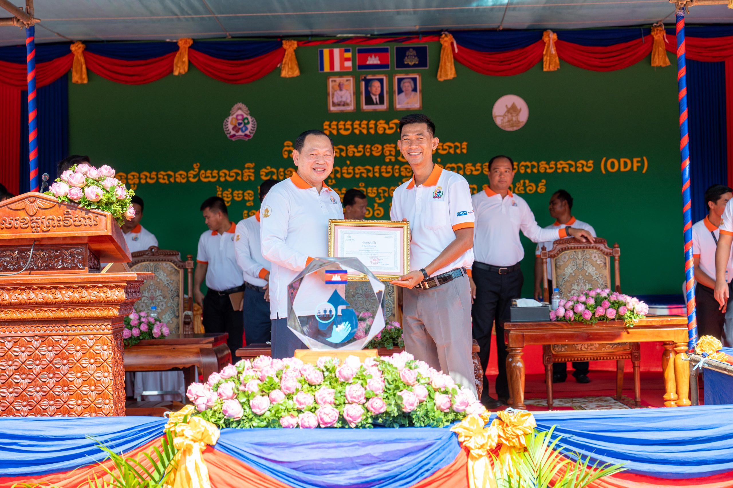 កឧត្តម ឆាយ ឫទ្ធិសែន រដ្ឋមន្ត្រីក្រសួងអភិវឌ្ឍន៍ជនបទ បានអអញ្ជើញជាអធិបតីក្នុងពីធីប្រកាសទទួលស្គាល់ជាផ្លូវការ ខេត្តព្រះវិហារជាខេត្តទី២២ ទទួលបានជ័យលាភីបញ្ចប់ការបន្ទោបង់ពាសវាលពាសកាល (ODF) 65 DSC 3877 scaled