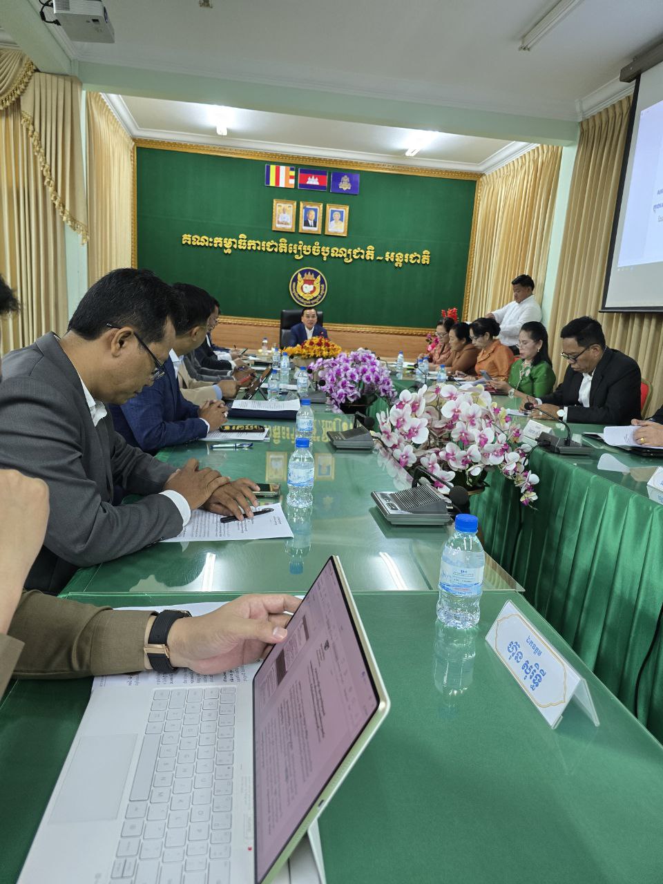 ឯកឧត្ដម ប៊ុន ច័ន្ទវណ្ណៈ អញ្ជើញចូលរួមកិច្ចប្រជុំអន្តរក្រសួង ដើម្បីពិភាក្សាអំពីការរៀបចំព្រះរាជពិធីបុណ្យចម្រើនព្រះជន្ម សម្តេចព្រះមហាក្សត្រី នរោត្តម មុនិនាថ សីហនុ ព្រះវររាជមាតាជាតិខ្មែរ ក្នុងសេរីភាព សេចក្តីថ្លៃថ្នូរ និងសុភមង្គល 2 photo 2025 06 11 10 43 55