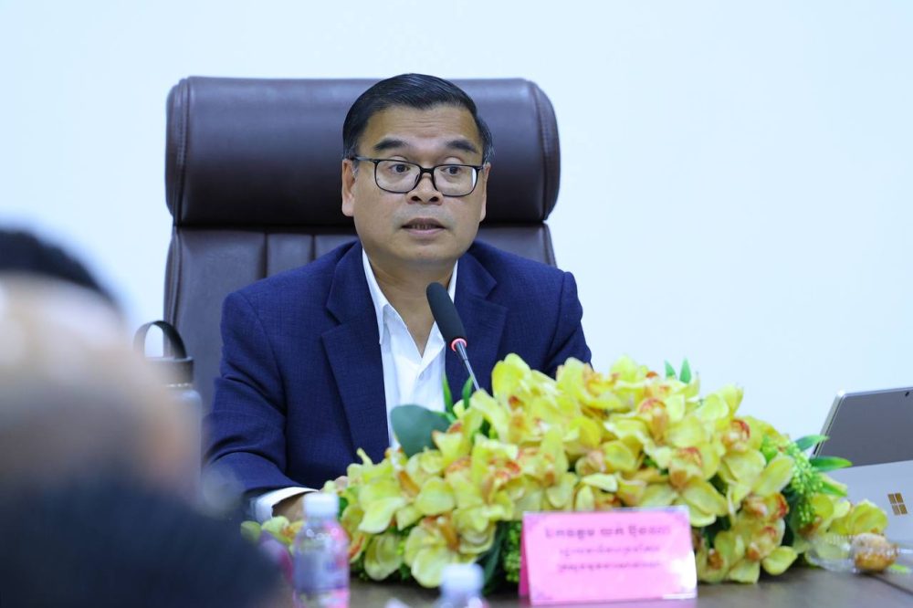 ឯកឧត្តម ឈឹម សៅគី អញ្ជើញចូលរួម “កិច្ចប្រជុំពិភាក្សាលើសេចក្តីព្រាងអនុក្រឹត្យស្តីពីការកំណត់រចនាសម្ព័ន្ធរបស់អង្គភាពសវនកម្មផ្ទៃក្នុងក្រសួង ស្ថាប័នចំណុះអង្គការនីតិប្រតិបត្តិ និងសេចក្តីព្រាងអនុក្រឹត្យស្តីពីការរៀបចំនិងការប្រព្រឹត្តទៅនៃអគ្គលេខាធិការដ្ឋានរបស់ក្រសួង ស្ថាប័នចំណុះអង្គការនីតិប្រតិបត្តិ” 2 photo 2025 06 25 20 25 30