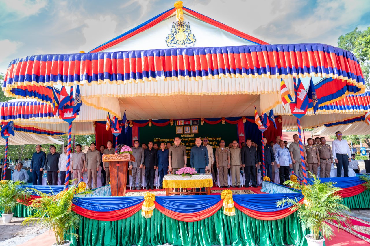 ពីធីបើកការដ្ឋានសាងសង់ផ្លូវជនបទដោយក្រាលកៅស៊ូពីរជាន់ (DBST) និងក្រាលបេតុងប្រវែងសរុប ៤១,១០គីឡូម៉ែត្រ