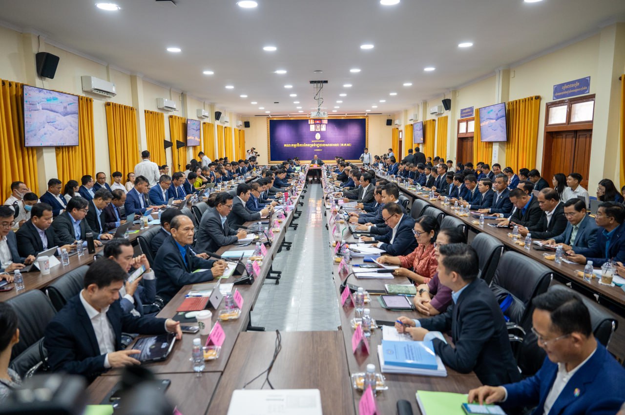 ឯកឧត្តម ឆាយ ឫទ្ធិសែន អញ្ជើញចូលរួមក្នុងកិច្ចប្រជុំរបស់លេខាធិការដ្ឋាននៃ គ.វ.រ.