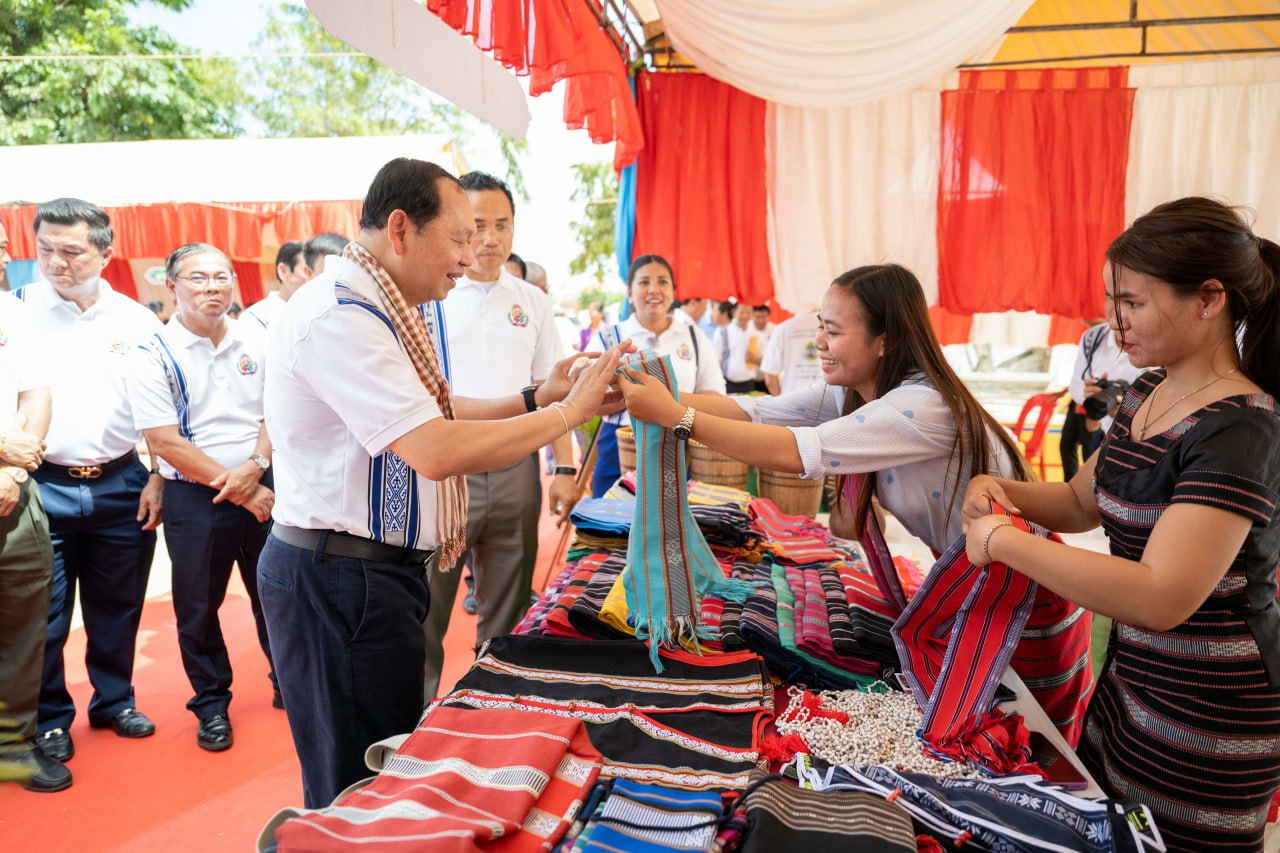 អបអរសារទរទិវាអន្តរជាតិជនជាតិដើមភាគតិចពិភពលោក លើកទី៣១ និងលើកទី២១ នៅកម្ពុជា