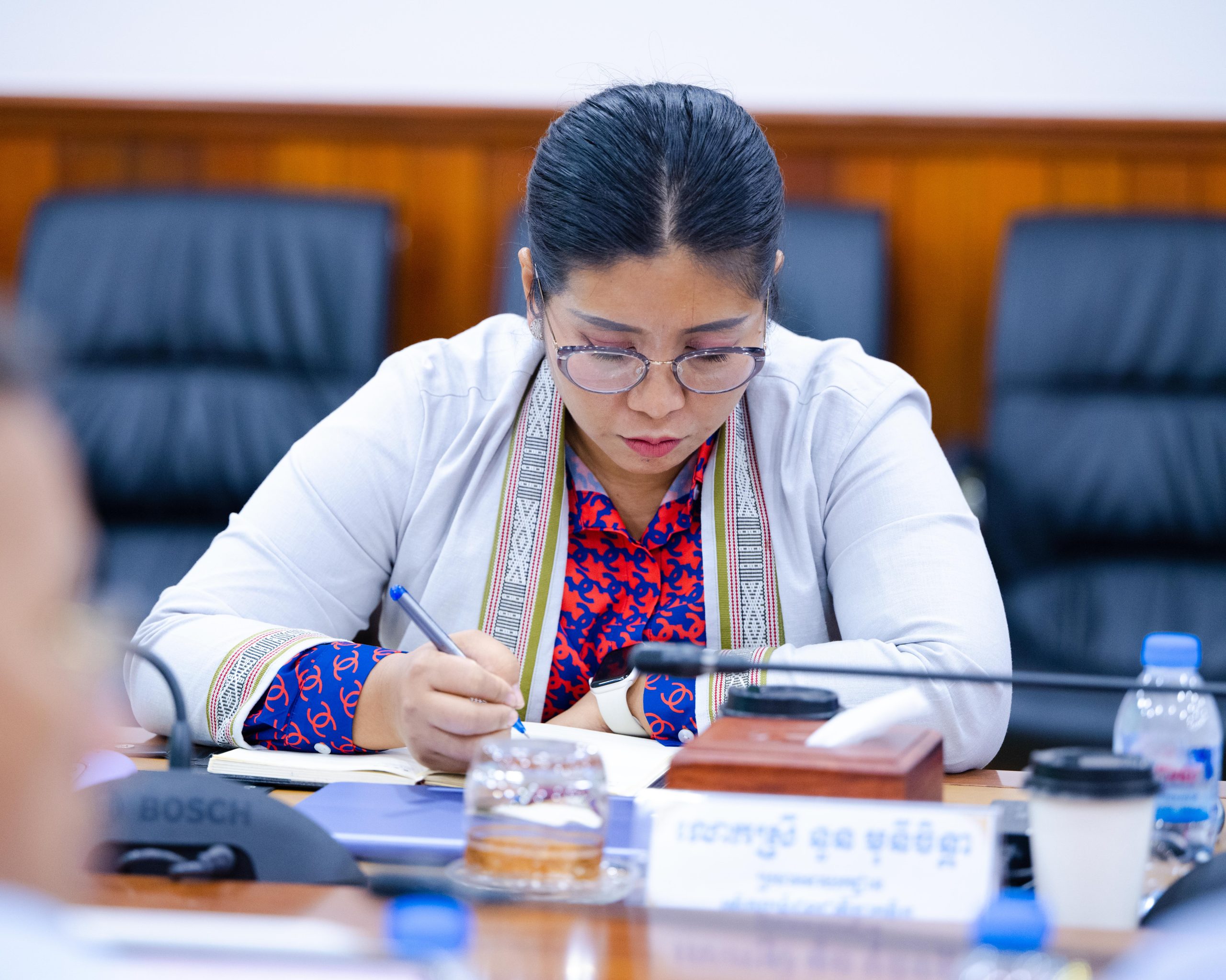 ឯកឧត្តម ឆាយ ឫទ្ធិសែន អញ្ជើញដឹកនាំកិច្ចប្រជុំការរៀបចំផែនការយុទ្ធសាស្ដ្រហេដ្ឋារចនាសម្ព័ន្ធផ្លូវជនបទ ទឹកស្អាតនិងអនាម័យ អភិវឌ្ឍភូមិគំរូ និងពិពិធកម្មសេដ្ឋកិច្ច 29 27 3 1 scaled