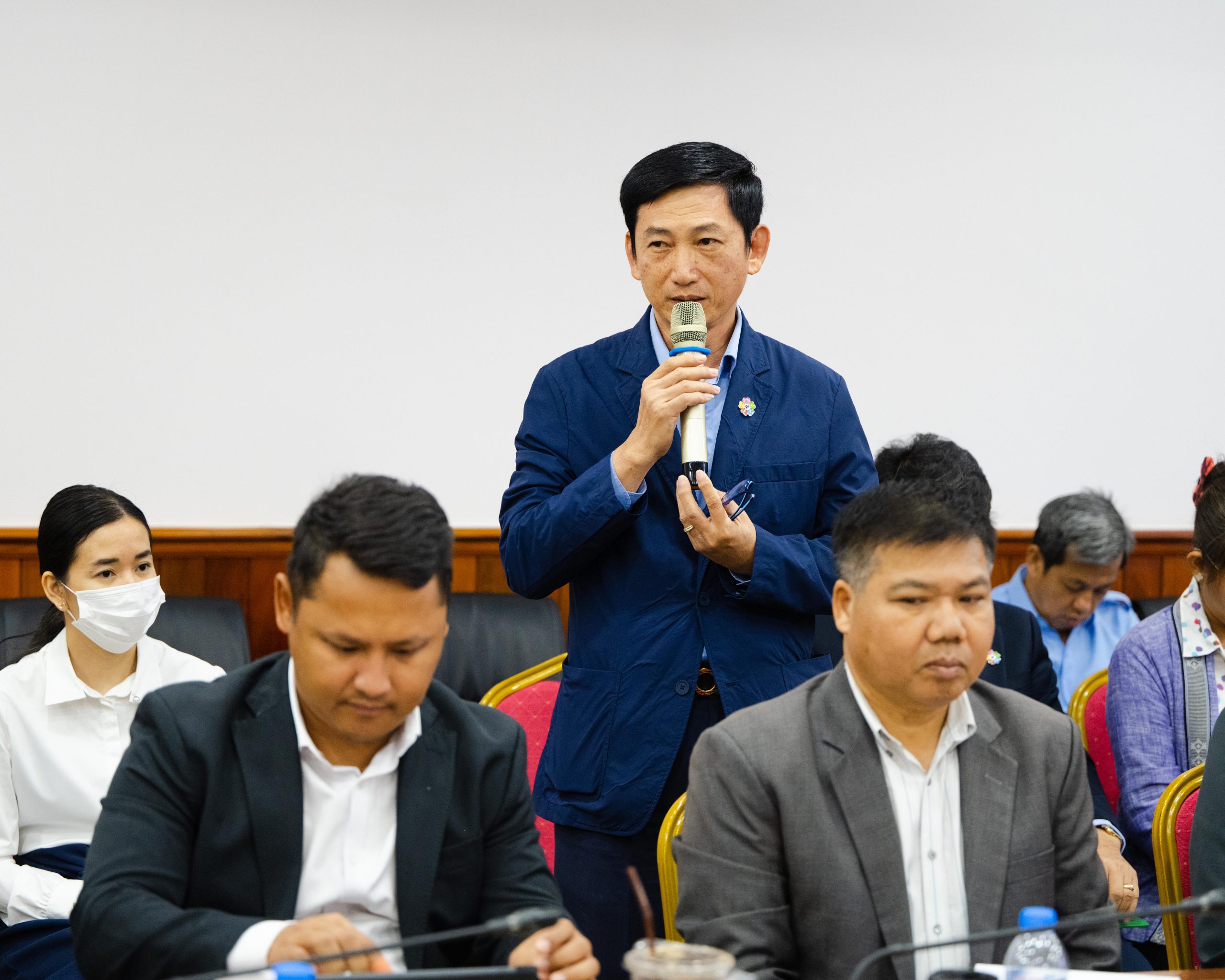 ឯកឧត្តម ឆាយ ឫទ្ធិសែន អញ្ជើញជាអធិបតីដឹកនាំកិច្ចប្រជុំស្ដីពី ការអភិវឌ្ឍភូមិនៅព្រះរាជាណាចក្រកម្ពុជា 32 30 11 scaled