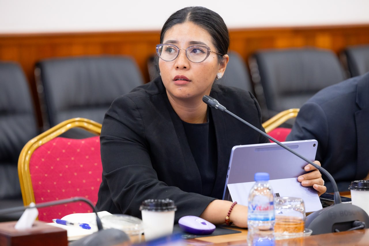 ឯកឧត្តម ឆាយ ឫទ្ធិសែន អញ្ជើញដឹកនាំកិច្ចប្រជុំត្រួតពិនិត្យវឌ្ឍនភាពការរៀបចំឯកសារស្ដីពី ការកំណត់និងការពិពណ៌នាមុខតំណែងវិជ្ជាជីវៈអភិវឌ្ឍន៍ជនបទ 39 37 2