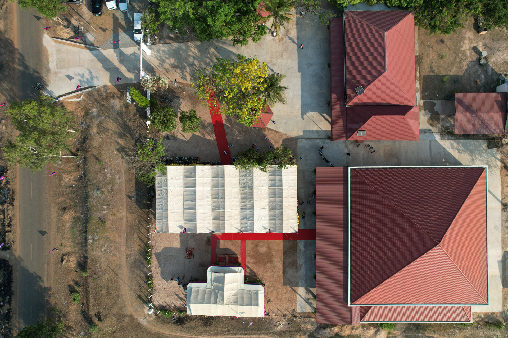 អបអរសាទរពិធីសម្ពោធដាក់ឱ្យប្រើប្រាស់ជាផ្លូវអគារមណ្ឌលសុខភាពក្រាំងល្វា ស្ថិតនៅឃុំក្រាំងល្វា ស្រុកសាមគ្គីមានជ័យ ខេត្តកំពង់ឆ្នាំង 124 DSC 7276DJI 0732