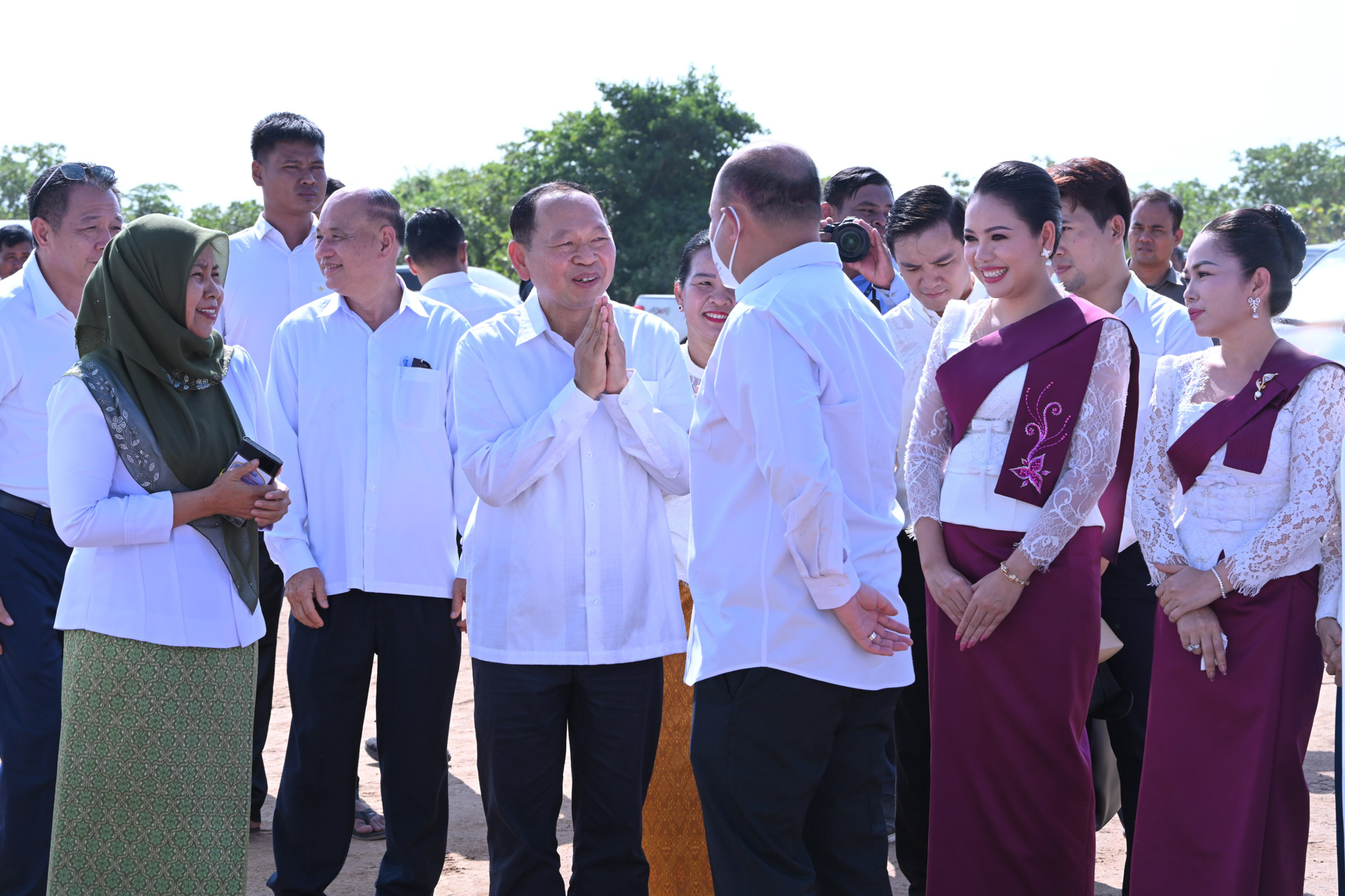 ឯកឧត្ដម ឆាយ ប្ញទ្ធិសែន អញ្ជើញចូលរួមជាគណៈអធិបតីក្នុងពិធីបញ្ចុះបឋមសិលាសាងសង់ធម្មសាលនៃមណ្ឌលអប់រំចិត្តតាមវិបស្សនាញាណ ស្ថិតនៅក្នុងភូមិក្រាំងល្វា ឃុំក្រាំងល្វា ស្រុកសាមគ្គីមានជ័យ ខេត្តកំពង់ឆ្នាំង 81 80