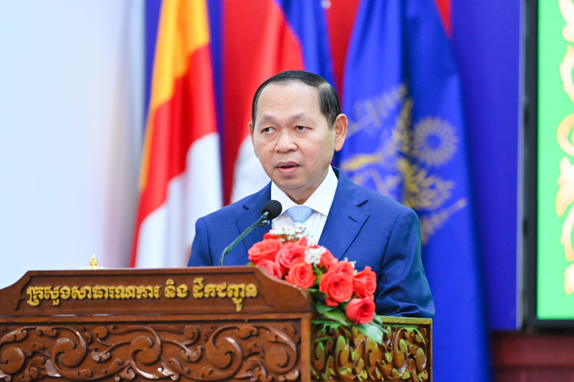 ឯកឧត្តម ឆាយ ឫទ្ធិសែន រដ្ឋមន្ត្រីក្រសួងអភិវឌ្ឍន៍ជនបទ អញ្ជើញចូលរួមជាសហអធិបតីជាមួយ ឯកឧត្តម ប៉េង ពោធិ៍នា រដ្ឋមន្ដ្រីក្រសួងសាធារណការ និងដឹកជញ្ជូន ក្នុងពិធីផ្សព្វផ្សាយស្តីពី “បទដ្ឋានបច្ចេកទេសរបស់ក្រសួងសាធារណការ និងដឹកជញ្ជូន” 41 13 9