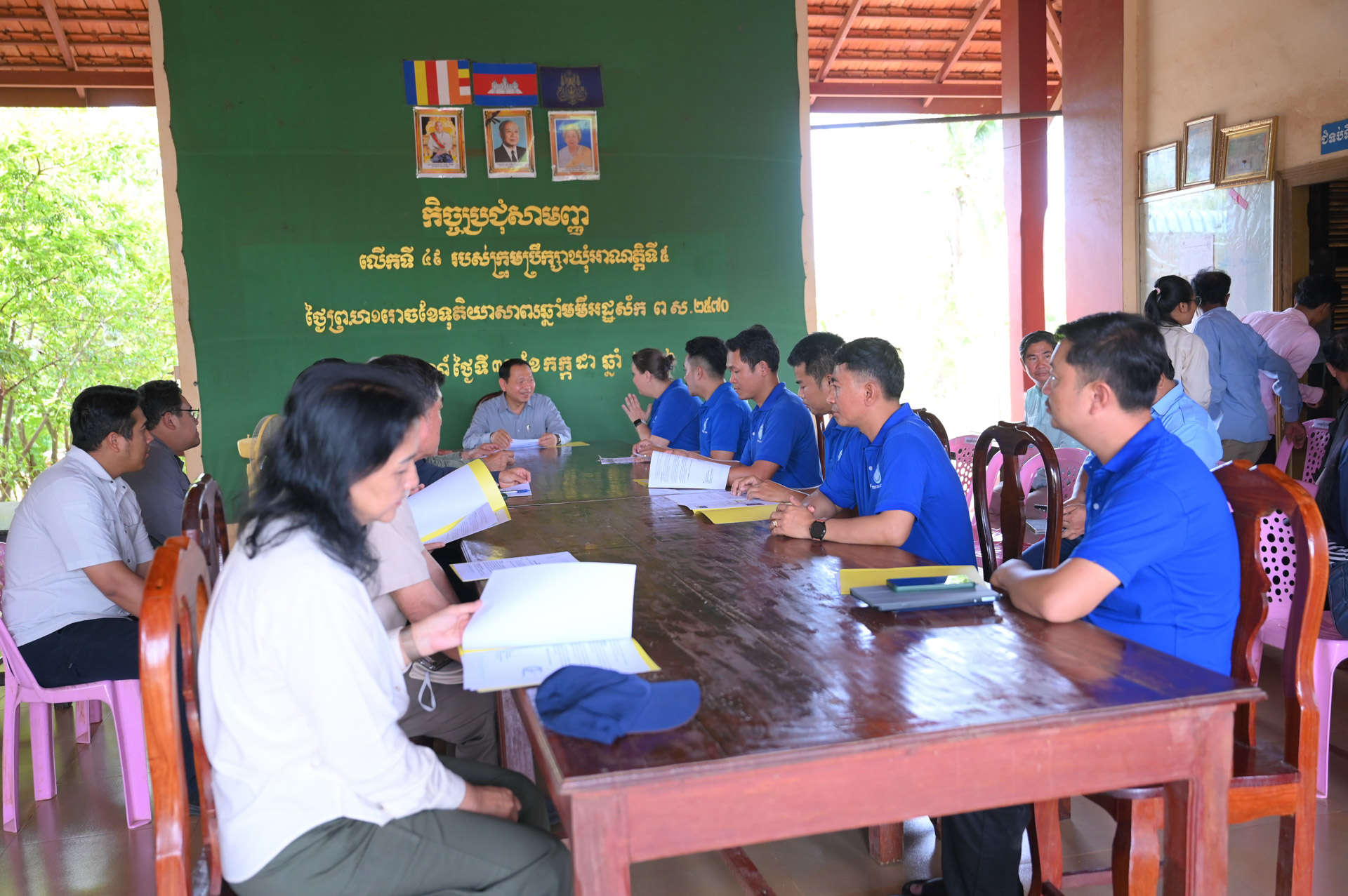 ឯកឧត្ដម ឆាយ ឫទ្ធិសែន អញ្ជើញចុះពិនិត្យស្ថានីយផលិតទឹកសុវត្ថិភាពសហគមន៍របស់អង្គការទឹកស្អាត ១០០១ នៅក្នុងស្រុកបារាយណ៍ ខេត្តកំពង់ធំ 7 2