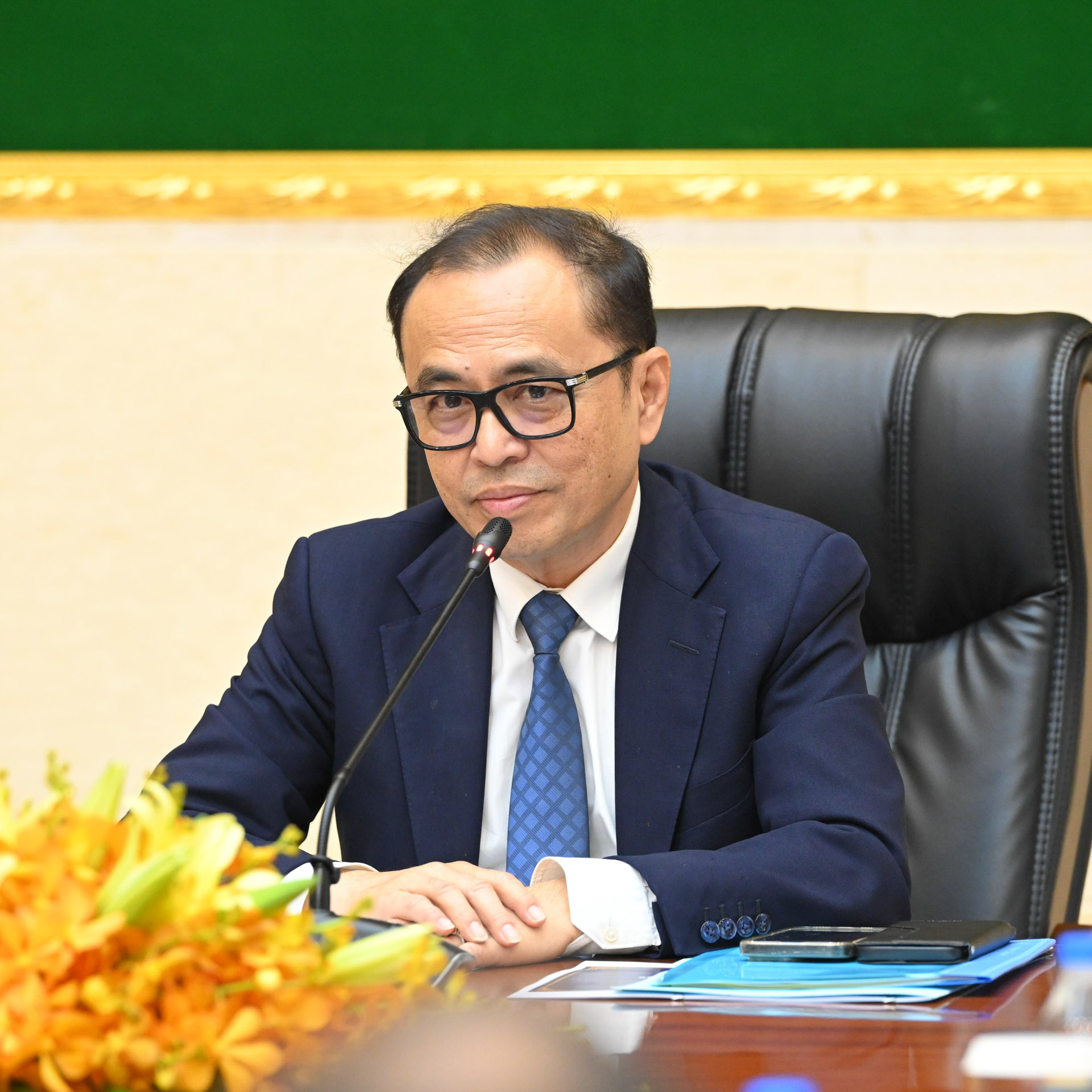 ឯកឧត្ដម ឆាយ ឫទ្ធិសែន អញ្ជើញចូលរួមក្នុងកិច្ចប្រជុំអន្តរក្រសួងចង្អៀត ដើម្បីពិនិត្យនិងពិភាក្សាលើ “សេចក្តីព្រាងសេចក្តីណែនាំស្តីពីការរៀបចំប្រកាស ប្រកាសអន្តរក្រសួង និងប្រកាសរួម របស់ក្រសួង ស្ថាប័ន” 44 21 4