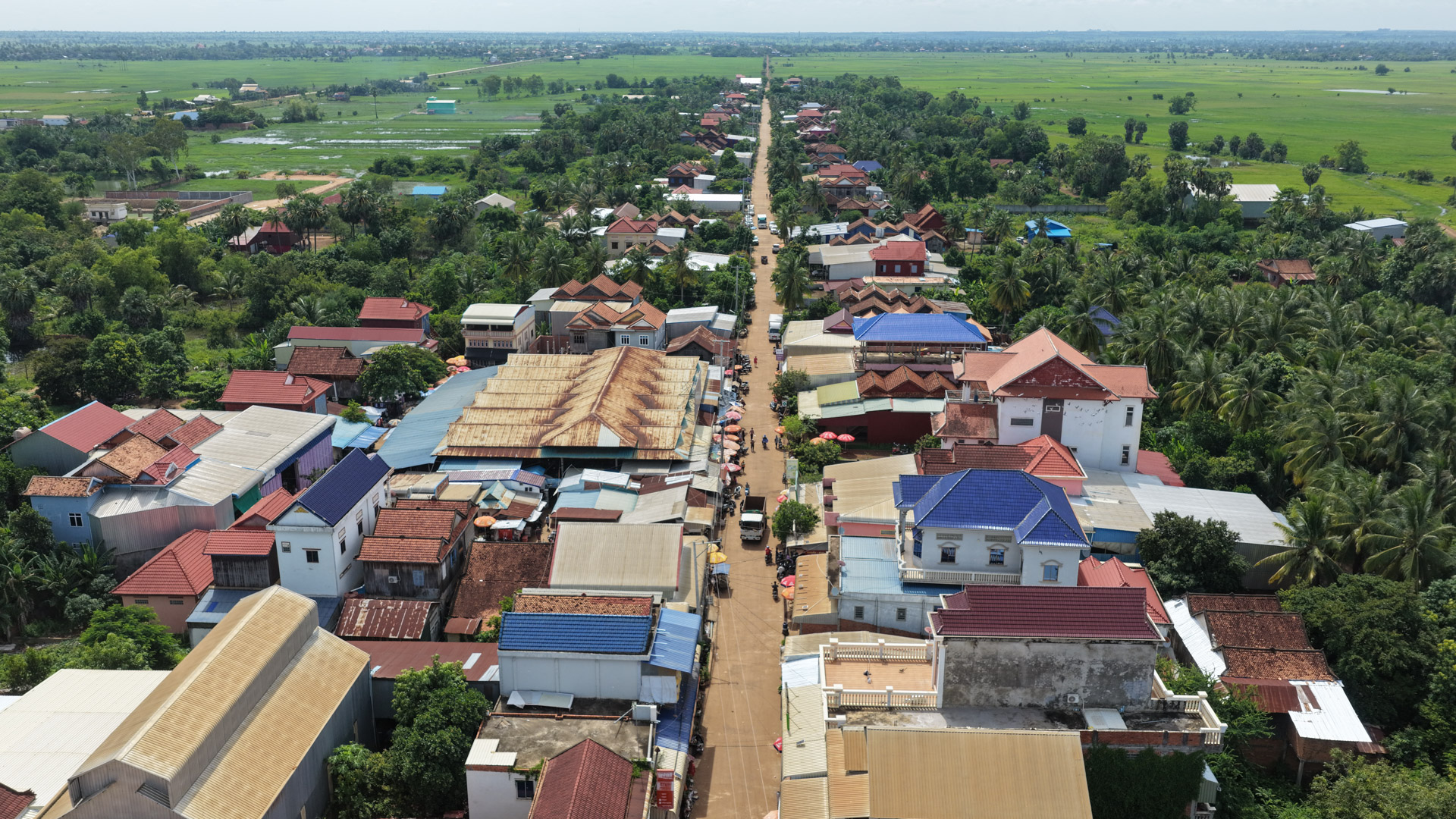 ឯកឧត្ដម ឆាយ ឫទ្ធិសែន អញ្ជើញចុះពិនិត្យស្ថានីយផលិតទឹកសុវត្ថិភាពសហគមន៍របស់អង្គការទឹកស្អាត ១០០១ នៅក្នុងស្រុកបារាយណ៍ ខេត្តកំពង់ធំ 35 34