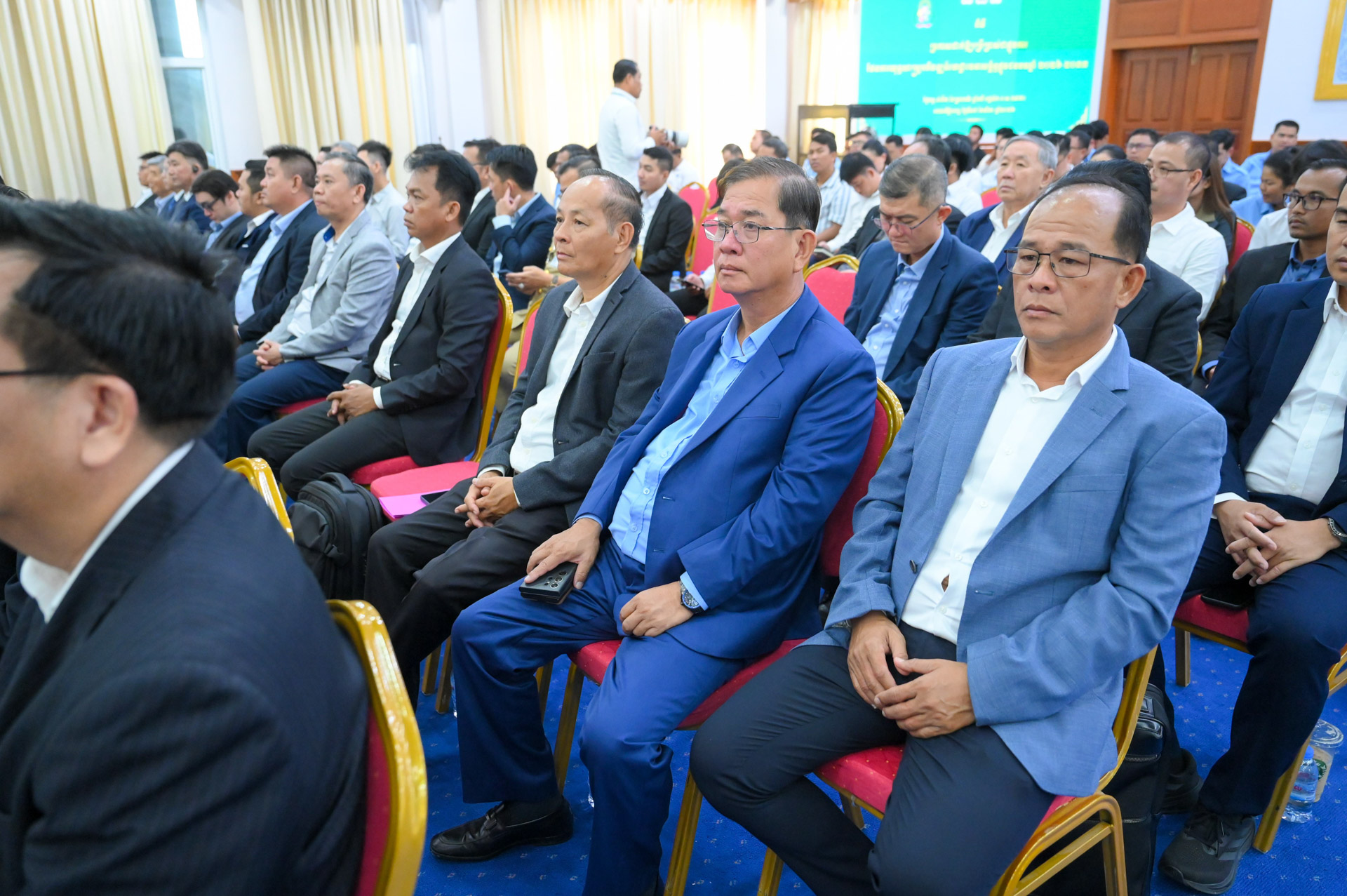 ក្រសួងអភិវឌ្ឍន៍ជនបទ ប្រកាសដាក់ឱ្យប្រើប្រាស់ជាផ្លូវការផែនការយុទ្ធសាស្រ្តអភិវឌ្ឍន៍ហេដ្ឋារចនាសម្ព័ន្ធផ្លូវជនបទឆ្នាំ២០២៦-២០៣៣ 55 40DSC 7140