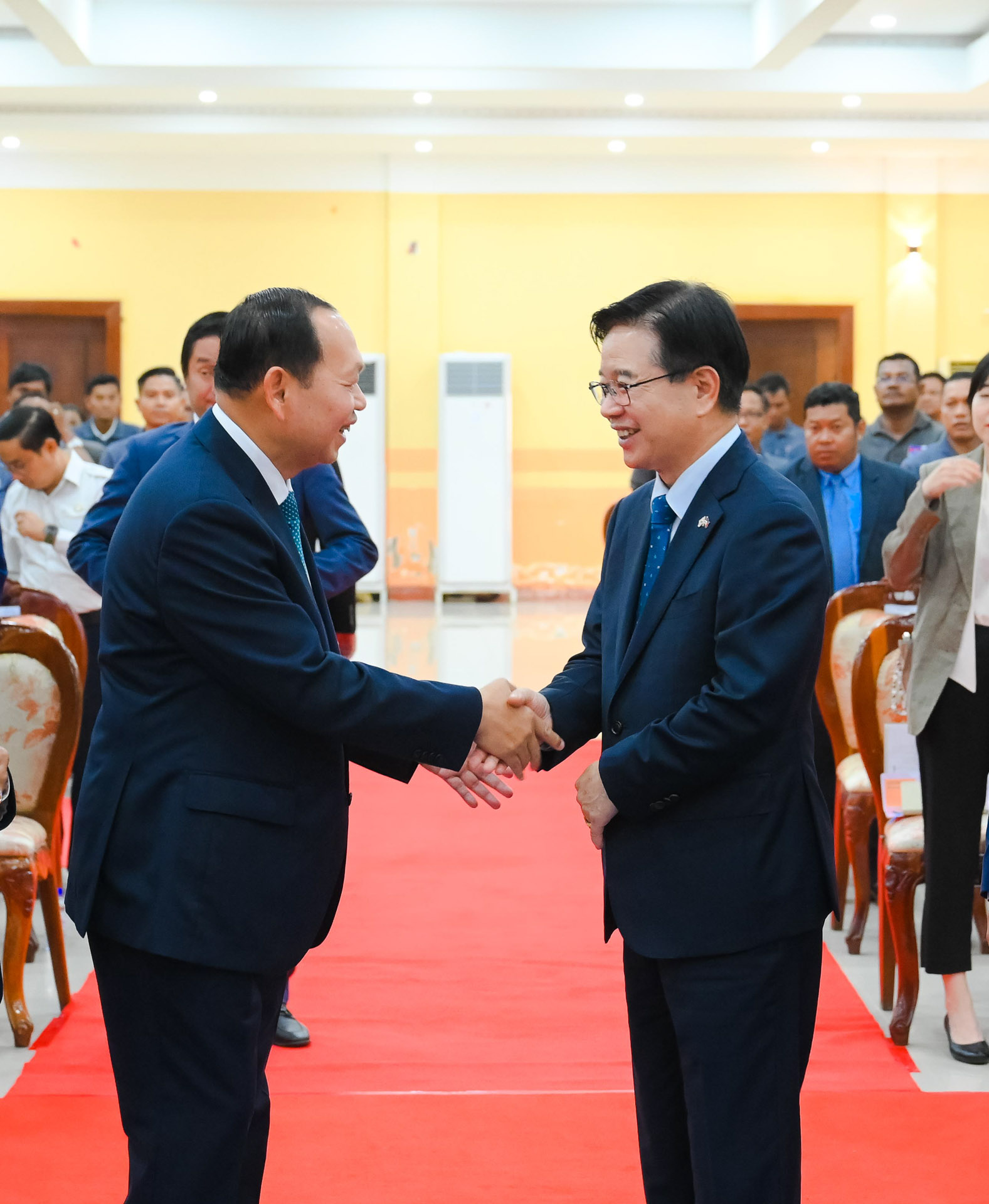 ពិធីចុះហត្ថលេខាផ្តល់ហិរញ្ញប្បទានឥតសំណងសម្រាប់គាំទ្រការអភិវឌ្ឍភូមិជំហាន២ របស់គម្រោងការកសាងភូមិសន្តិភាព តាមរយៈការអភិវឌ្ឍសហគមន៍ជនបទចម្រុះ 71 55
