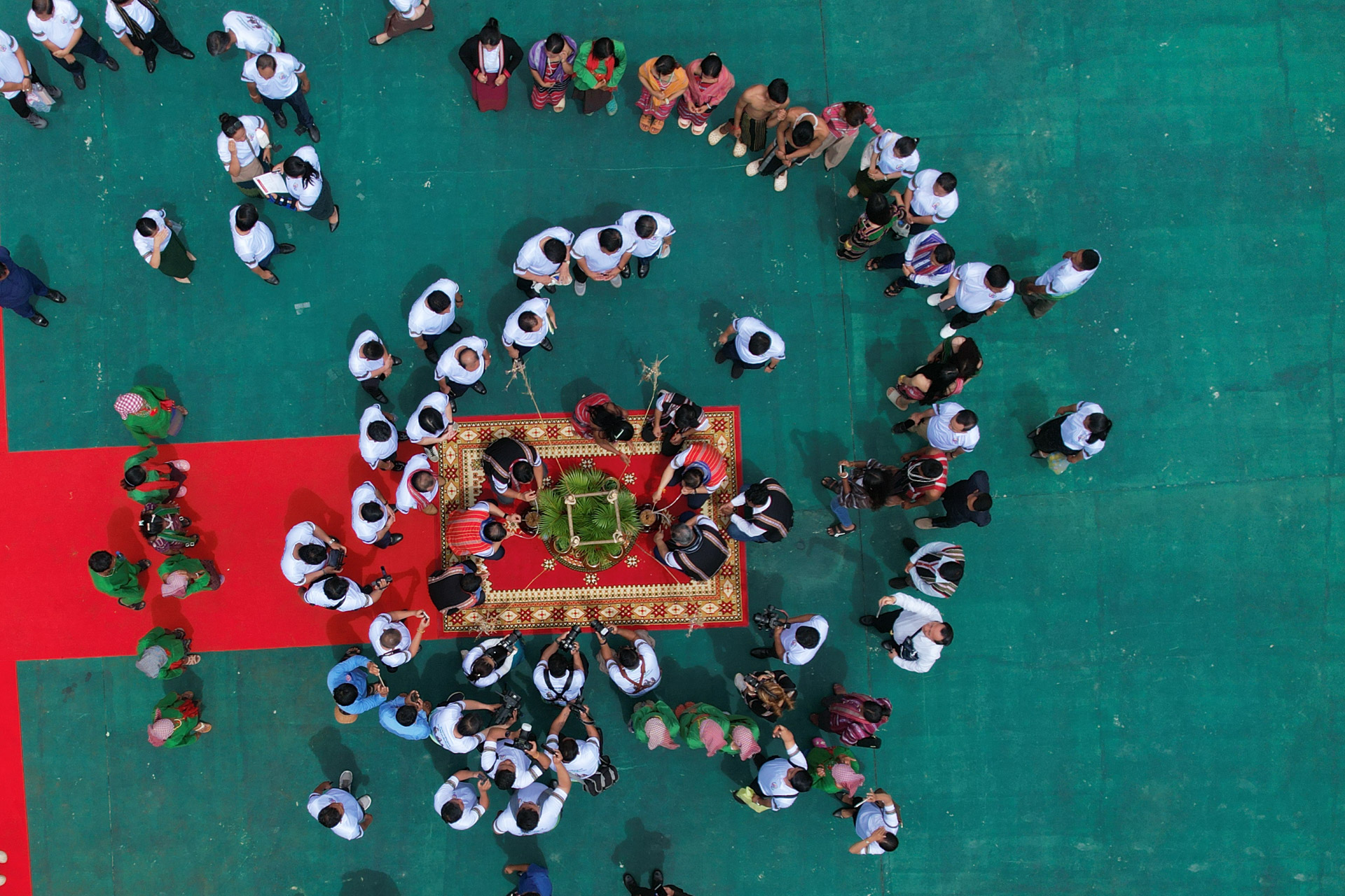 ក្រសួងអភិវឌ្ឍន៍ជនបទប្រារព្ធទិវាអន្តរជាតិជនជាតិដើមភាគតិចពិភពលោក លើកទី៣២ និងលើកទី២២ នៅកម្ពុជា ក្រោមប្រធានបទ “ ការលើកតម្កើងតួនាទីឆ្មបជាជនជាតិដើមភាគតិច ដើម្បីការពារជីវិត និងលើកកម្ពស់សុខុមាលភាព“ 135 96DJI 0888