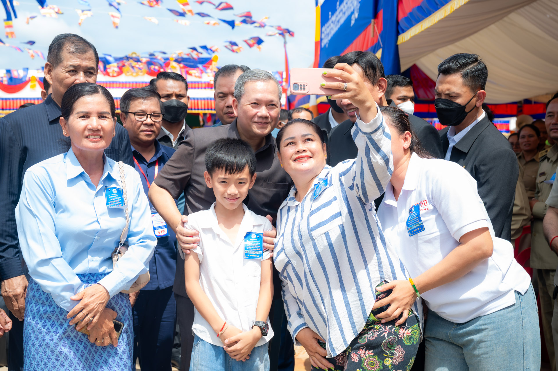 ឯកឧត្ដម ឆាយ ឫទ្ធិសែន អញ្ជើញជាកិត្តិយសក្នុងពិធីសម្ពោធដាក់ឱ្យប្រើប្រាស់ជាផ្លូវការនូវសមិទ្ធផលនានាដែលទើបនឹងសាងសង់រួចរាល់នៅក្នុងក្រុងស្ទឹងត្រែង ខេត្តស្ទឹងត្រែង 43 DSC 5067