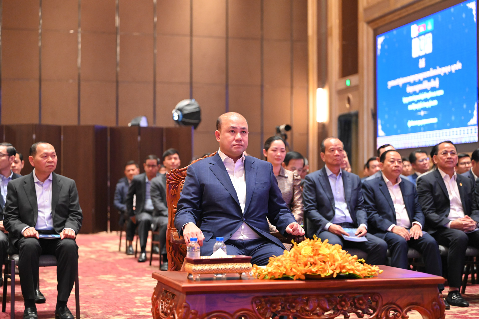 ឯកឧត្តម ឆាយ ឫទ្ធិសែន អញ្ជើញចូលរួម “ពិធីប្រកាសជាផ្លូវការបណ្តាញអគ្គលេខាធិការនៃក្រសួង ស្ថាប័ន ចំណុះអង្គការនីតិប្រតិបត្តិ” 20 2 4