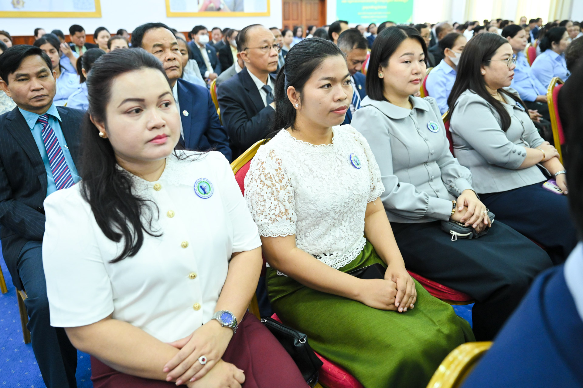 ពិធីប្រកាសទទួលស្គាល់ការកែសម្រួល និងបំពេញបន្ថែមសមាសភាពគណៈកម្មការសាខាសមាគមនារីកម្ពុជាដើម្បីសន្តិភាពនិងអភិវឌ្ឍន៍ ក្រសួងអភិវឌ្ឍន៍ជនបទ 94 DSC 5555