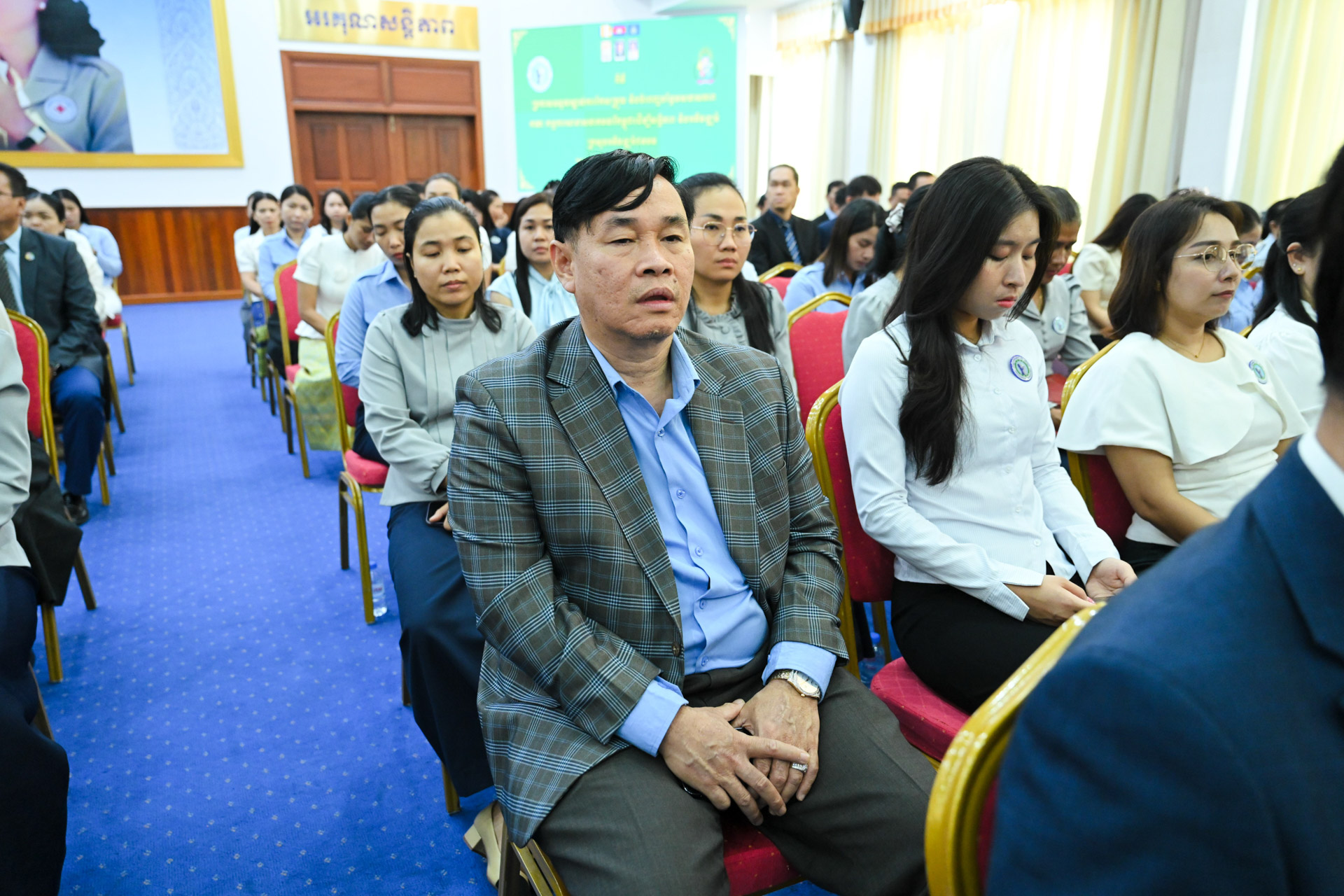 ពិធីប្រកាសទទួលស្គាល់ការកែសម្រួល និងបំពេញបន្ថែមសមាសភាពគណៈកម្មការសាខាសមាគមនារីកម្ពុជាដើម្បីសន្តិភាពនិងអភិវឌ្ឍន៍ ក្រសួងអភិវឌ្ឍន៍ជនបទ 130 DSC 5643