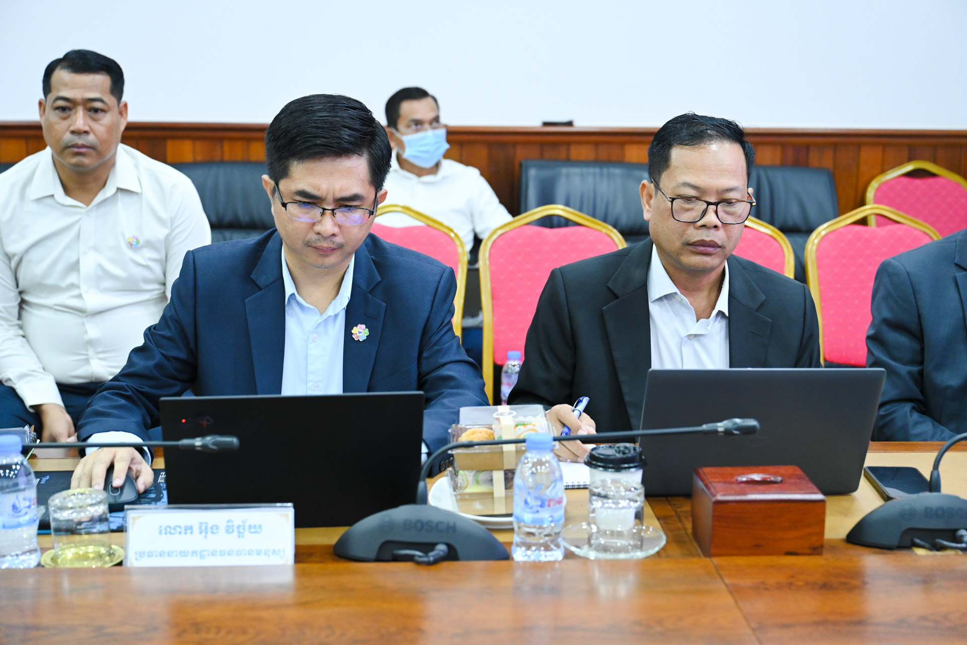 ឯកឧត្ដម ឆាយ ឫទ្ធិសែន អញ្ជើញជាអធិបតីដឹកនាំកិច្ចប្រជុំបូកសរុបលទ្ធផលការងារប្រចាំខែតុលា និងលើកទិសដៅការងារខែវិច្ឆិកា ឆ្នាំ២០២៦ របស់ក្រសួងអភិវឌ្ឍន៍ជនបទ 32 14 11